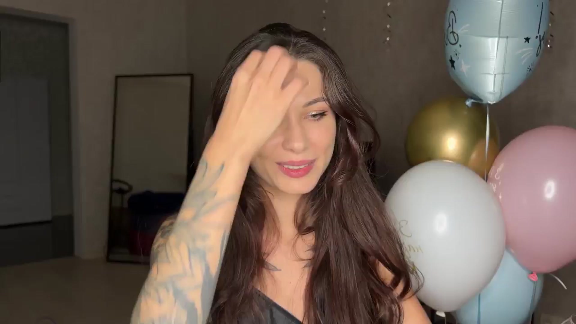 Gallery image thumbnail from ReginaJam's myfreecams stream on, 12/10/2024, 17:09 image 11 of 20