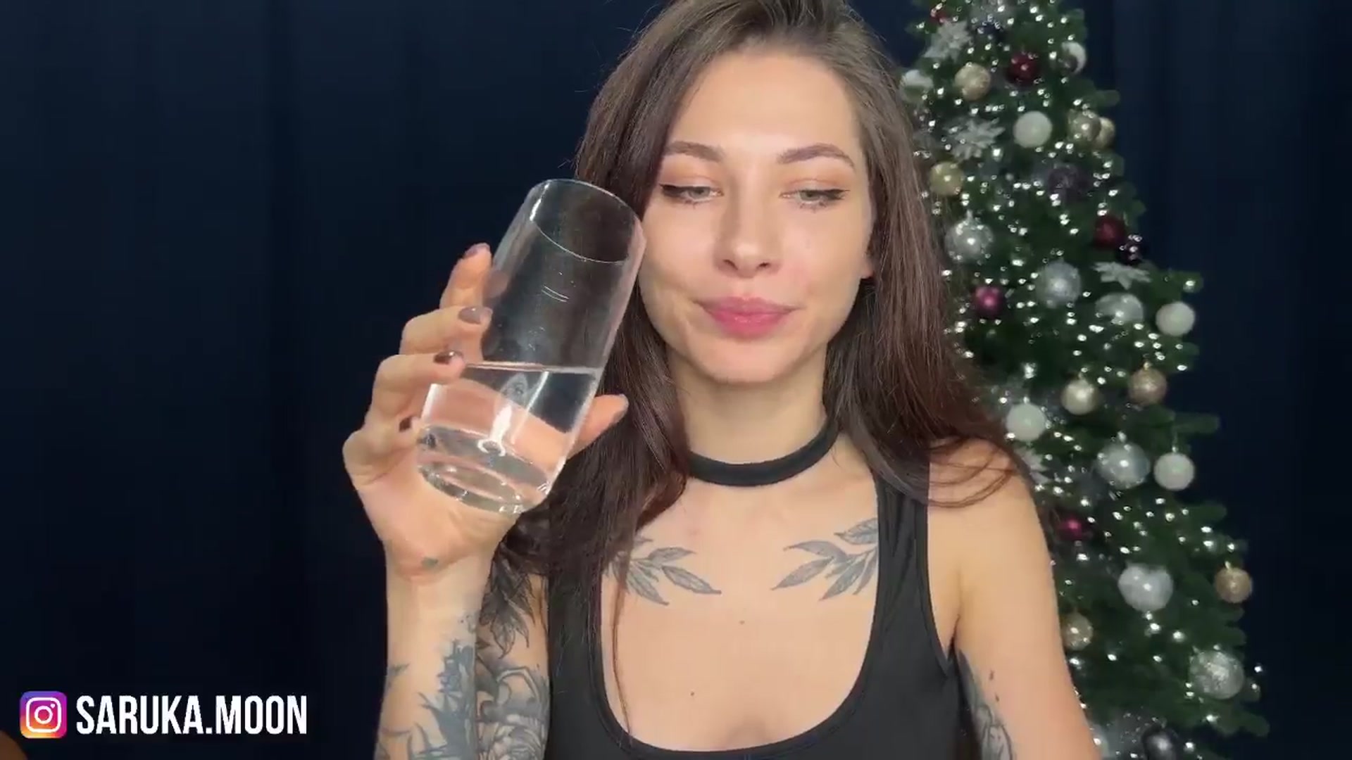 Gallery image thumbnail from ReginaJam's myfreecams stream on, 12/17/2024, 16:15 image 6 of 20