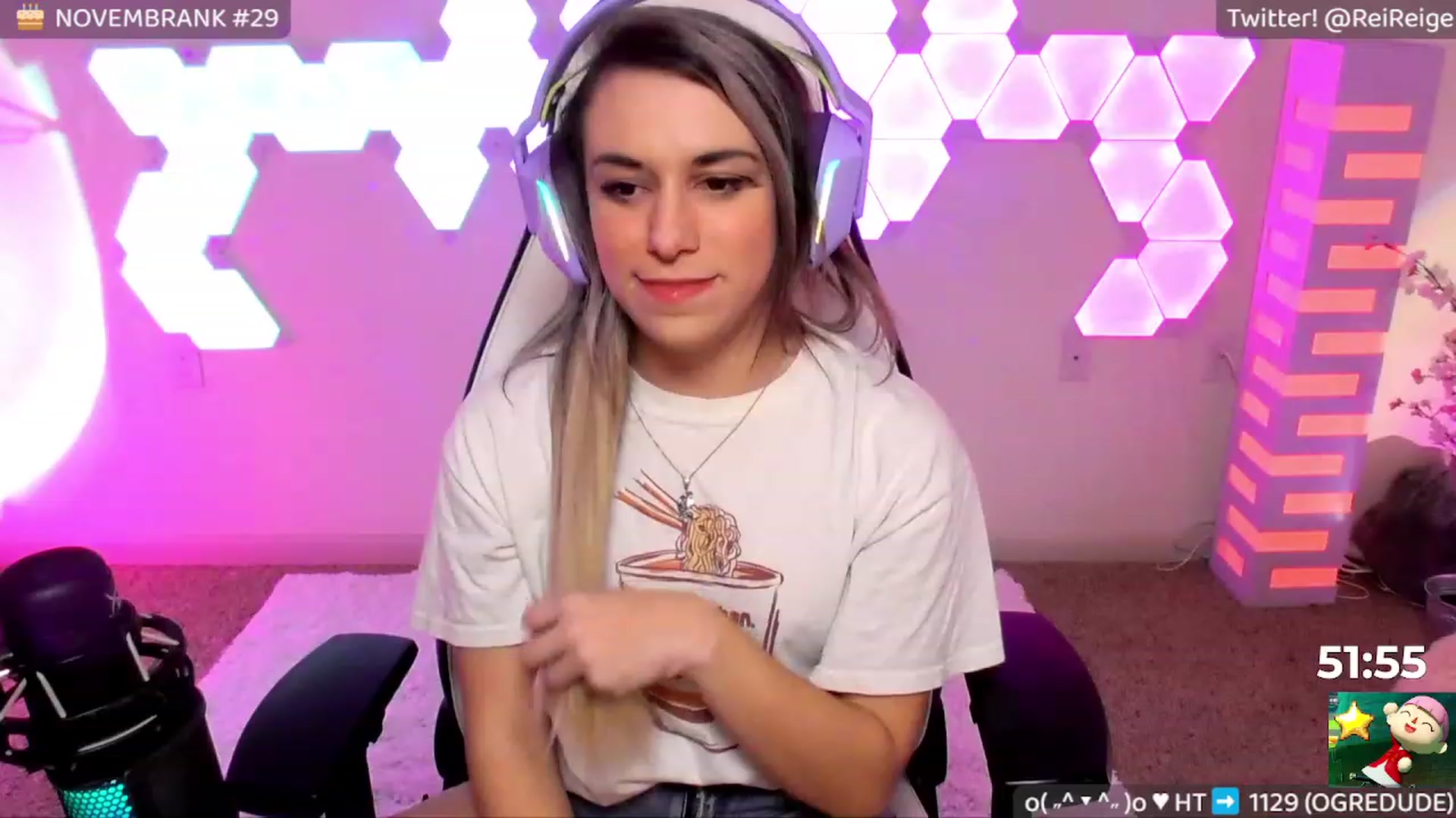 Gallery image thumbnail from Reige's myfreecams stream on, 11/21/2022, 08:16 image 7 of 20