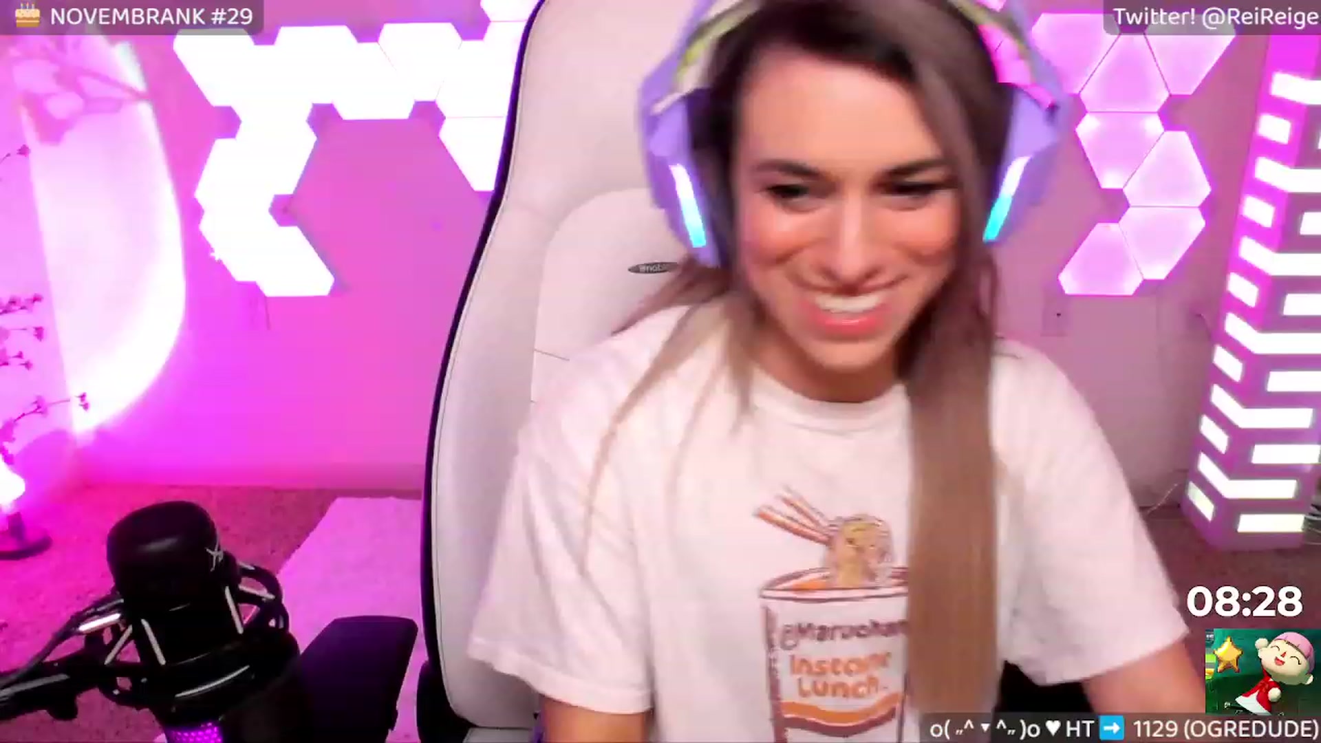 Gallery image thumbnail from Reige's myfreecams stream on, 11/21/2022, 08:16 image 2 of 20