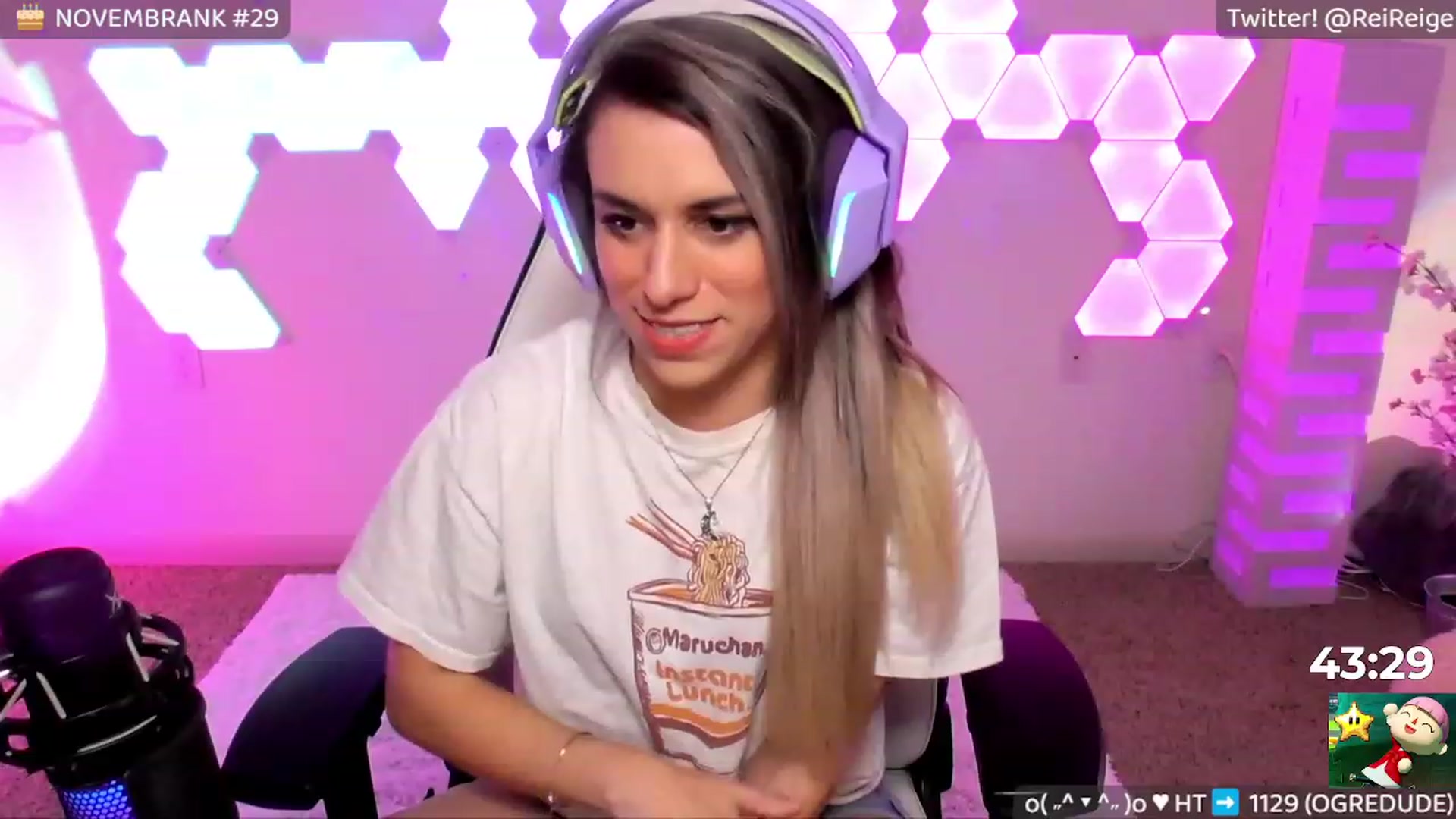 Gallery image thumbnail from Reige's myfreecams stream on, 11/21/2022, 08:16 image 9 of 20