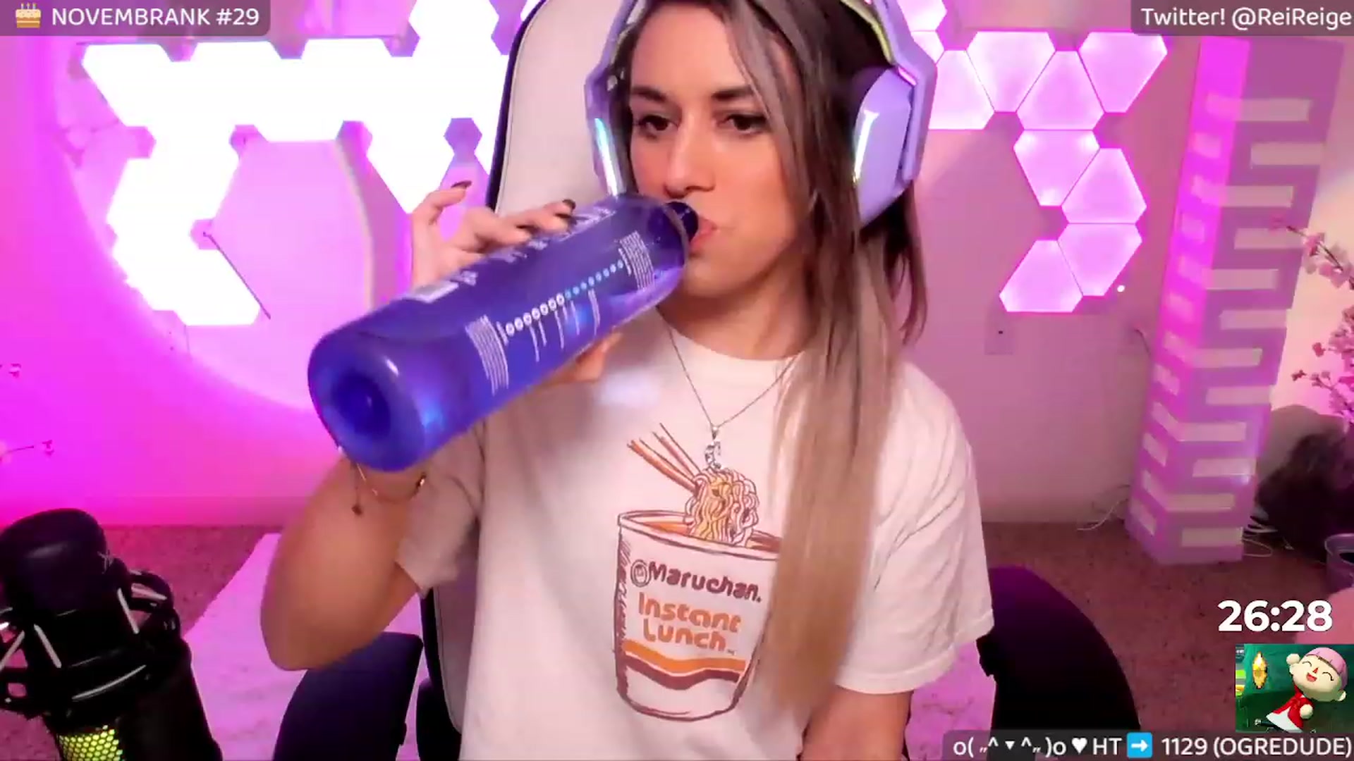 Gallery image thumbnail from Reige's myfreecams stream on, 11/21/2022, 08:16 image 13 of 20