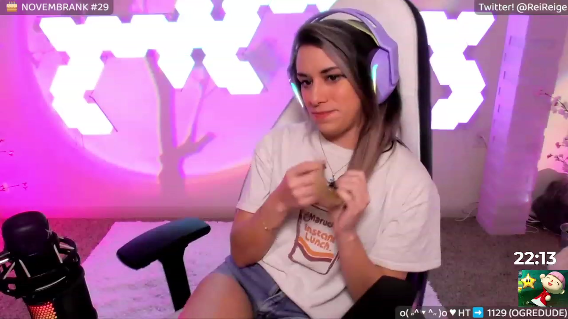Gallery image thumbnail from Reige's myfreecams stream on, 11/21/2022, 08:16 image 14 of 20