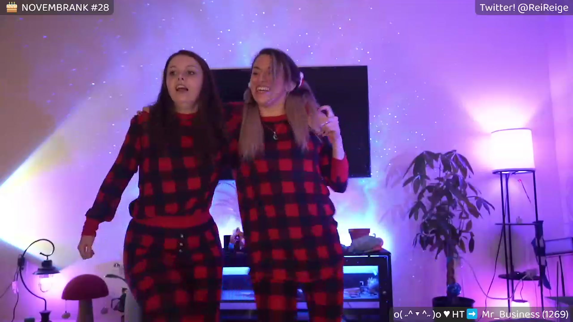 Gallery image thumbnail from Reige's myfreecams stream on, 11/22/2022, 06:38 image 12 of 20