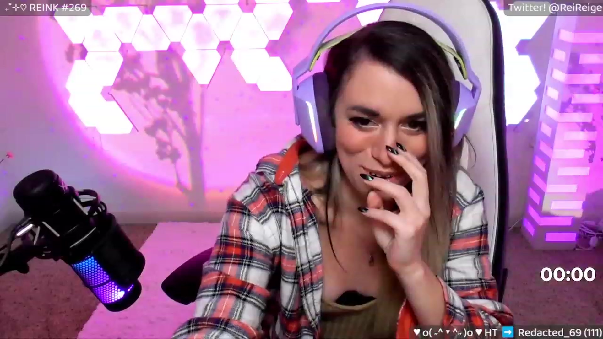 Gallery image thumbnail from Reige's myfreecams stream on, 01/22/2023, 08:42 image 8 of 20