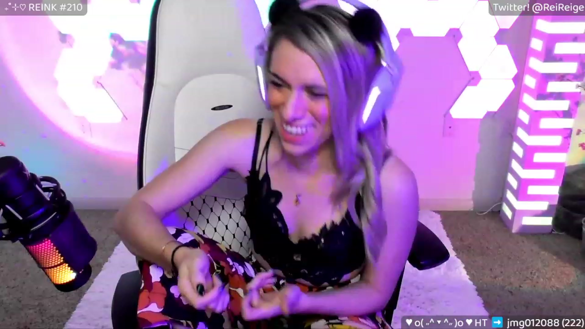 Gallery image thumbnail from Reige's myfreecams stream on, 01/29/2023, 10:18 image 5 of 20