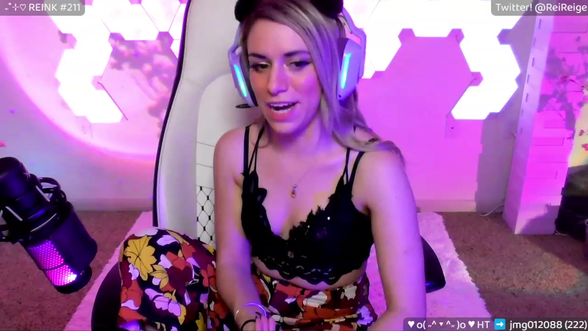 Gallery image thumbnail from Reige's myfreecams stream on, 01/29/2023, 10:18 image 4 of 20