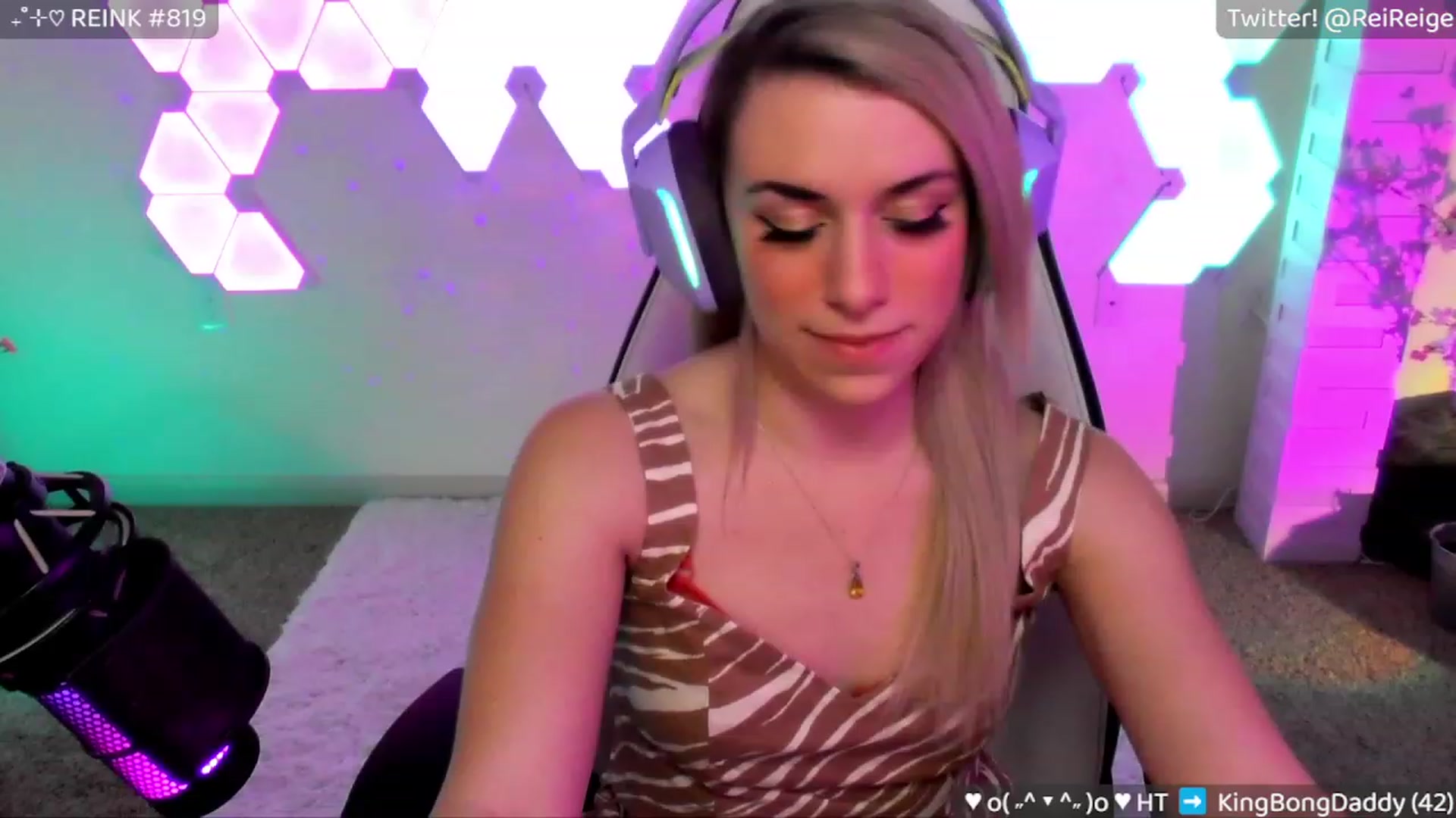 Gallery image thumbnail from Reige's myfreecams stream on, 02/19/2023, 09:26 image 2 of 20
