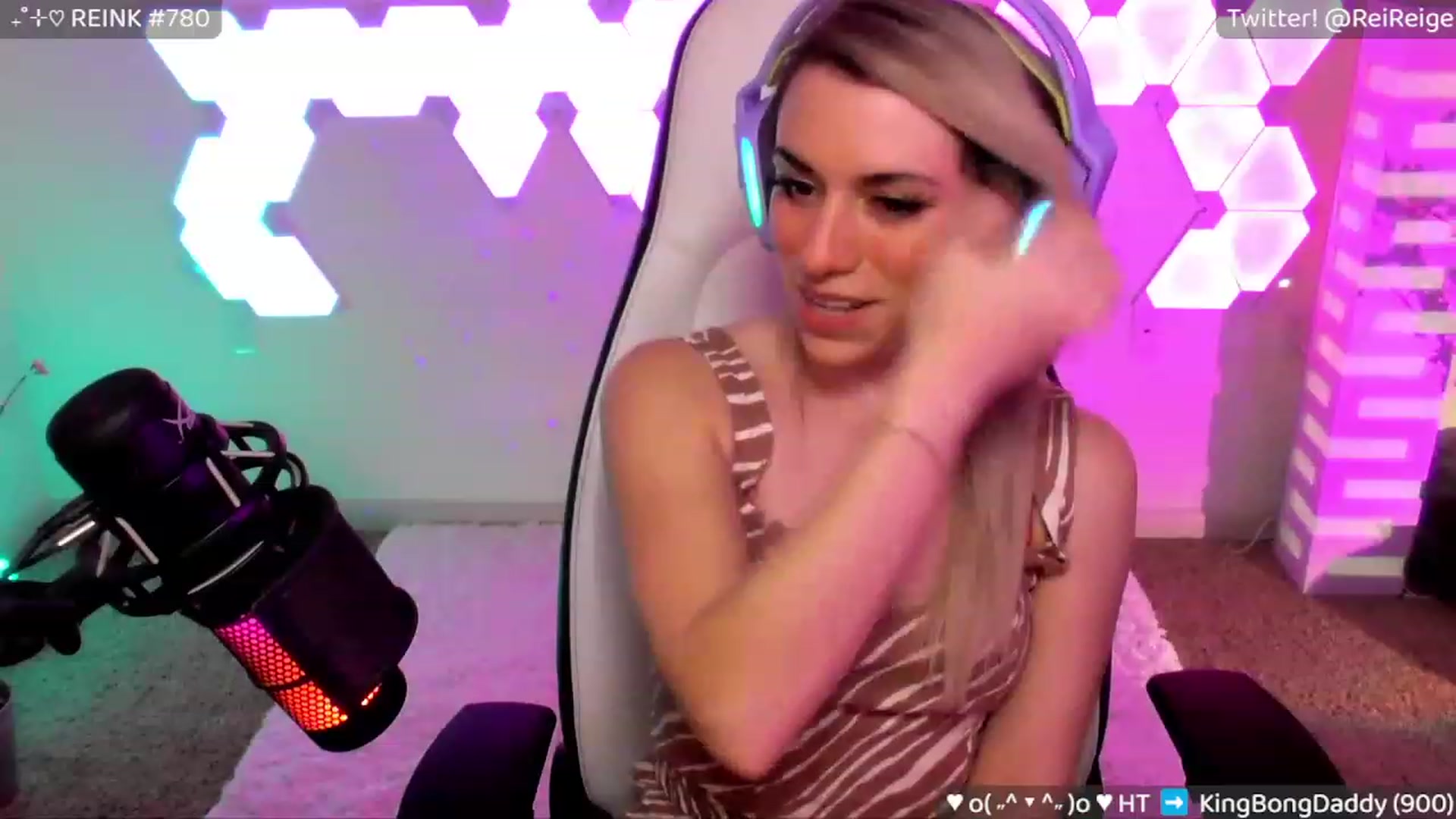 Gallery image thumbnail from Reige's myfreecams stream on, 02/19/2023, 09:26 image 8 of 20