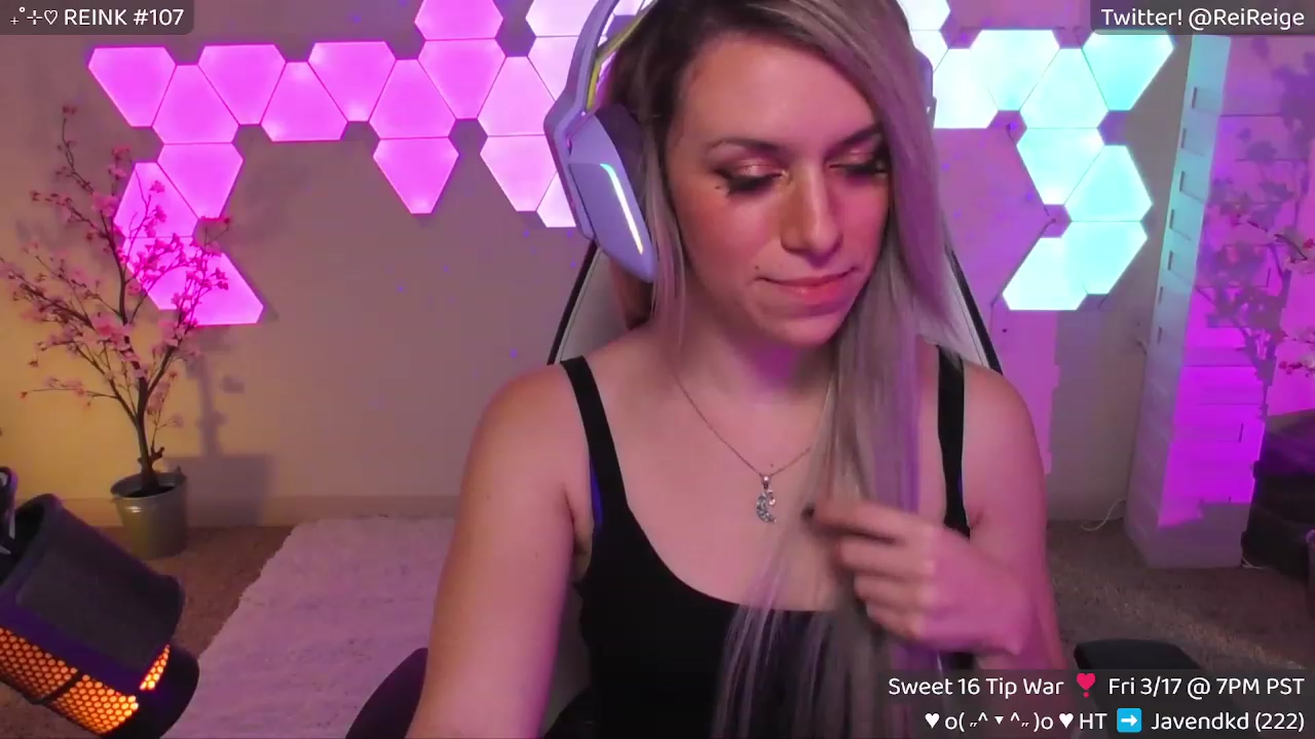 Gallery image thumbnail from Reige's myfreecams stream on, 03/15/2023, 08:19 image 19 of 20