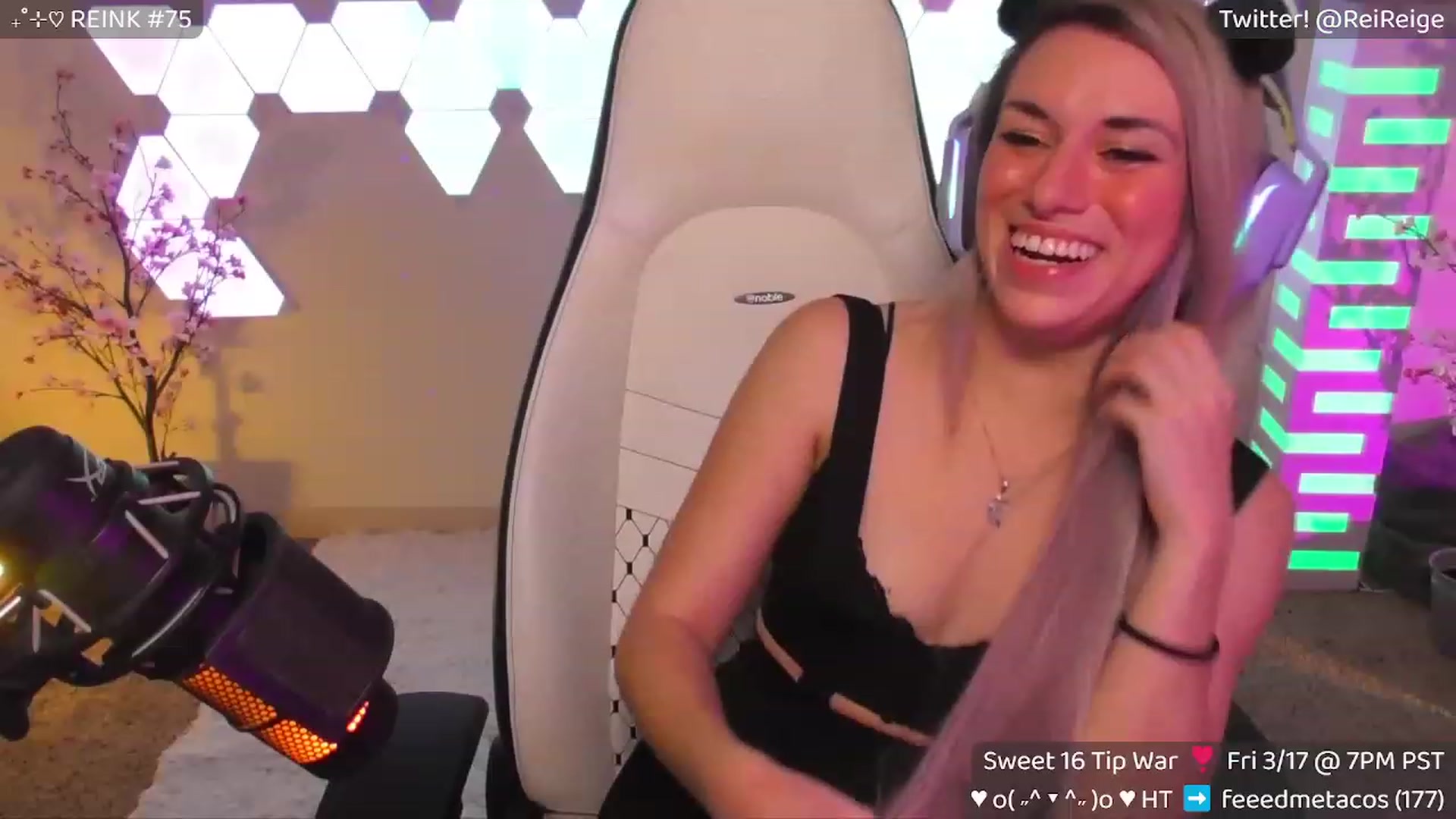 Gallery image thumbnail from Reige's myfreecams stream on, 03/17/2023, 07:29 image 13 of 20