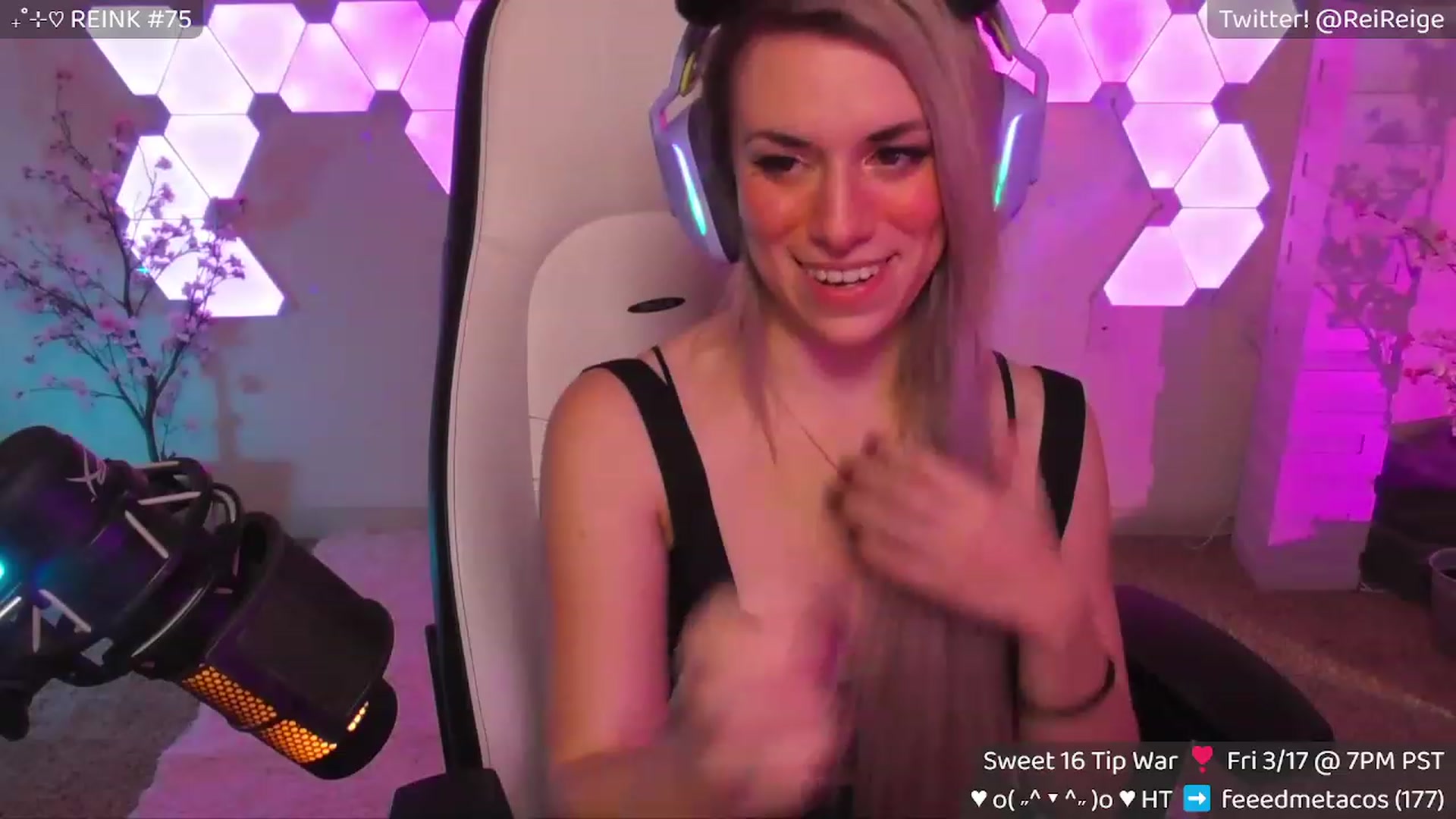 Gallery image thumbnail from Reige's myfreecams stream on, 03/17/2023, 07:29 image 12 of 20