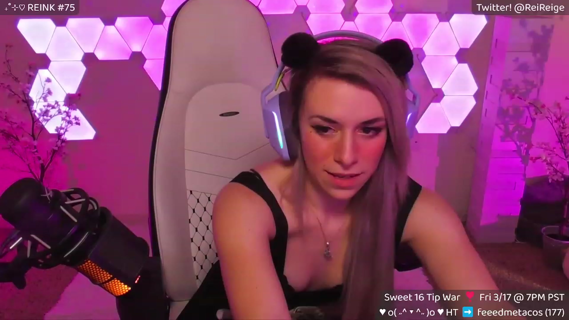 Gallery image thumbnail from Reige's myfreecams stream on, 03/17/2023, 07:29 image 10 of 20