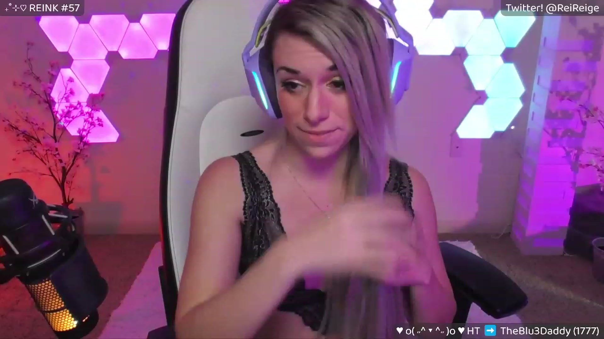 Gallery image thumbnail from Reige's myfreecams stream on, 03/19/2023, 07:45 image 20 of 20