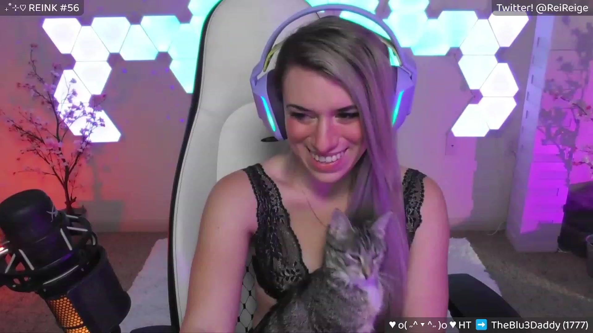 Gallery image thumbnail from Reige's myfreecams stream on, 03/19/2023, 07:45 image 14 of 20