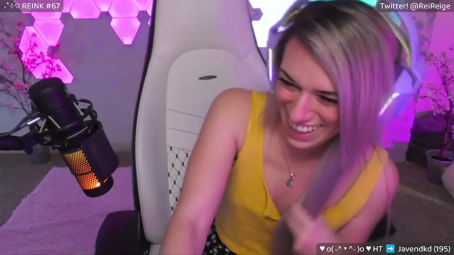 Gallery image thumbnail from Reige's myfreecams stream on, 03/24/2023, 06:48 image 10 of 20