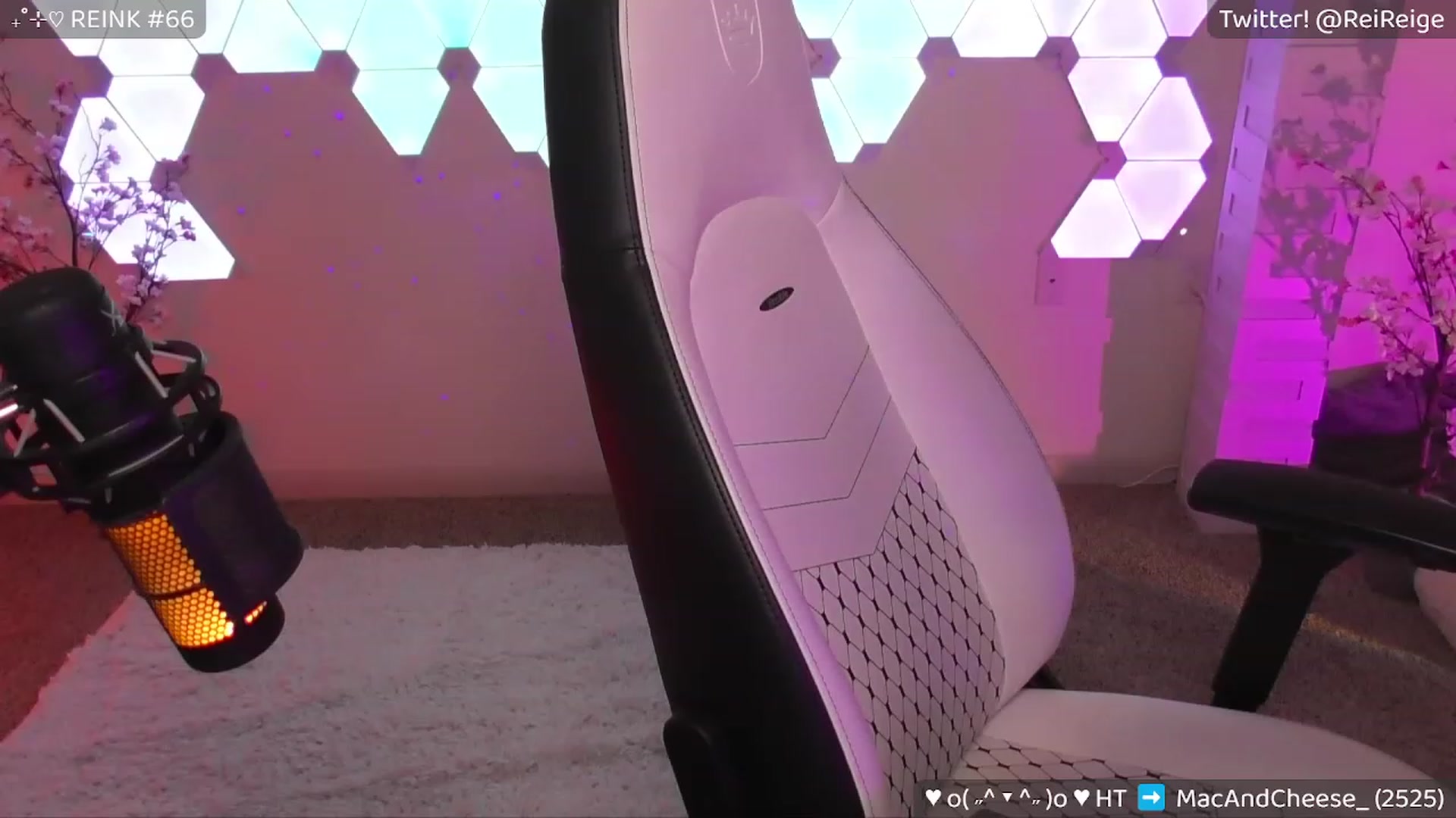 Gallery image thumbnail from Reige's myfreecams stream on, 03/24/2023, 08:43 image 16 of 20