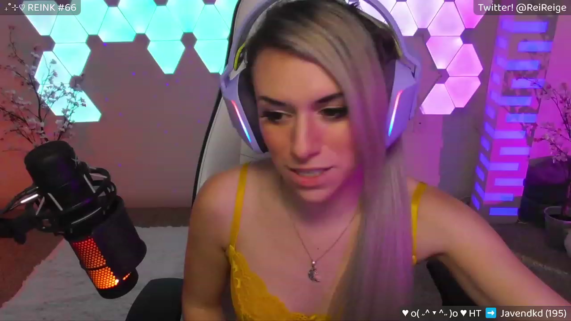 Gallery image thumbnail from Reige's myfreecams stream on, 03/24/2023, 08:43 image 4 of 20