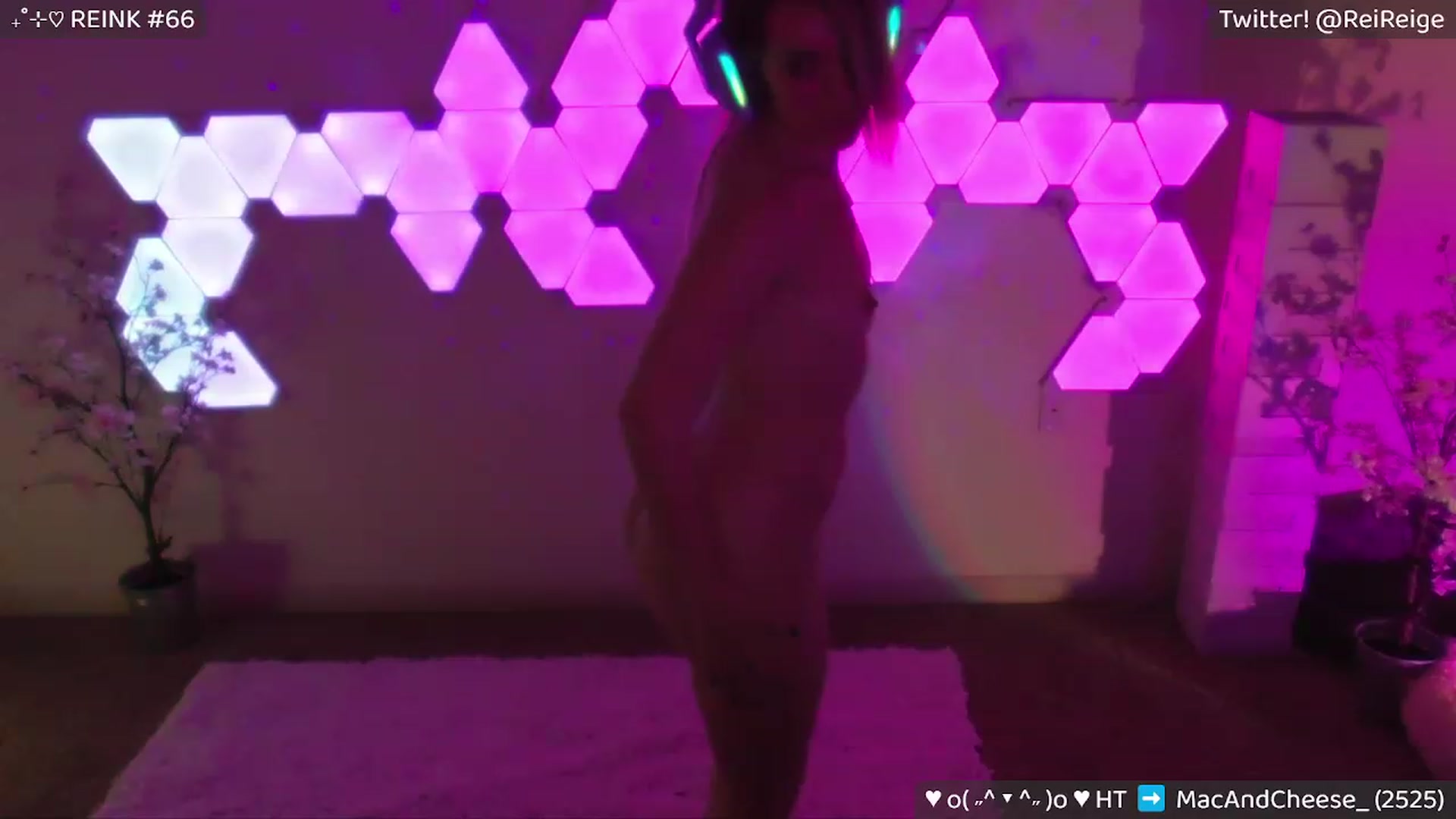 Gallery image thumbnail from Reige's myfreecams stream on, 03/24/2023, 11:24 image 11 of 20