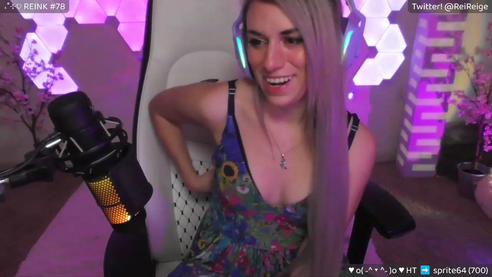Gallery image thumbnail from Reige's myfreecams stream on, 03/29/2023, 08:49 image 6 of 20