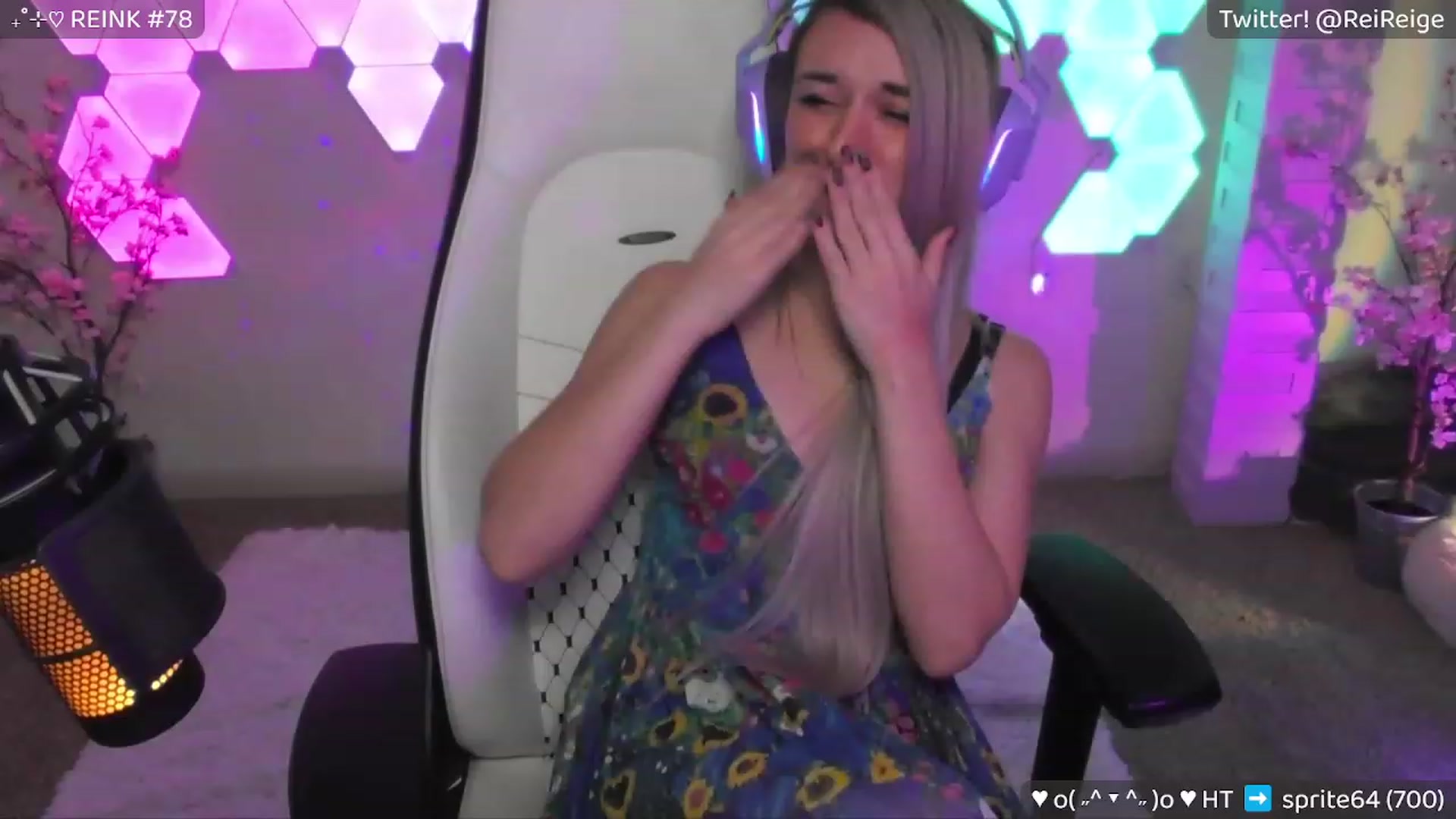 Gallery image thumbnail from Reige's myfreecams stream on, 03/29/2023, 08:49 image 12 of 20