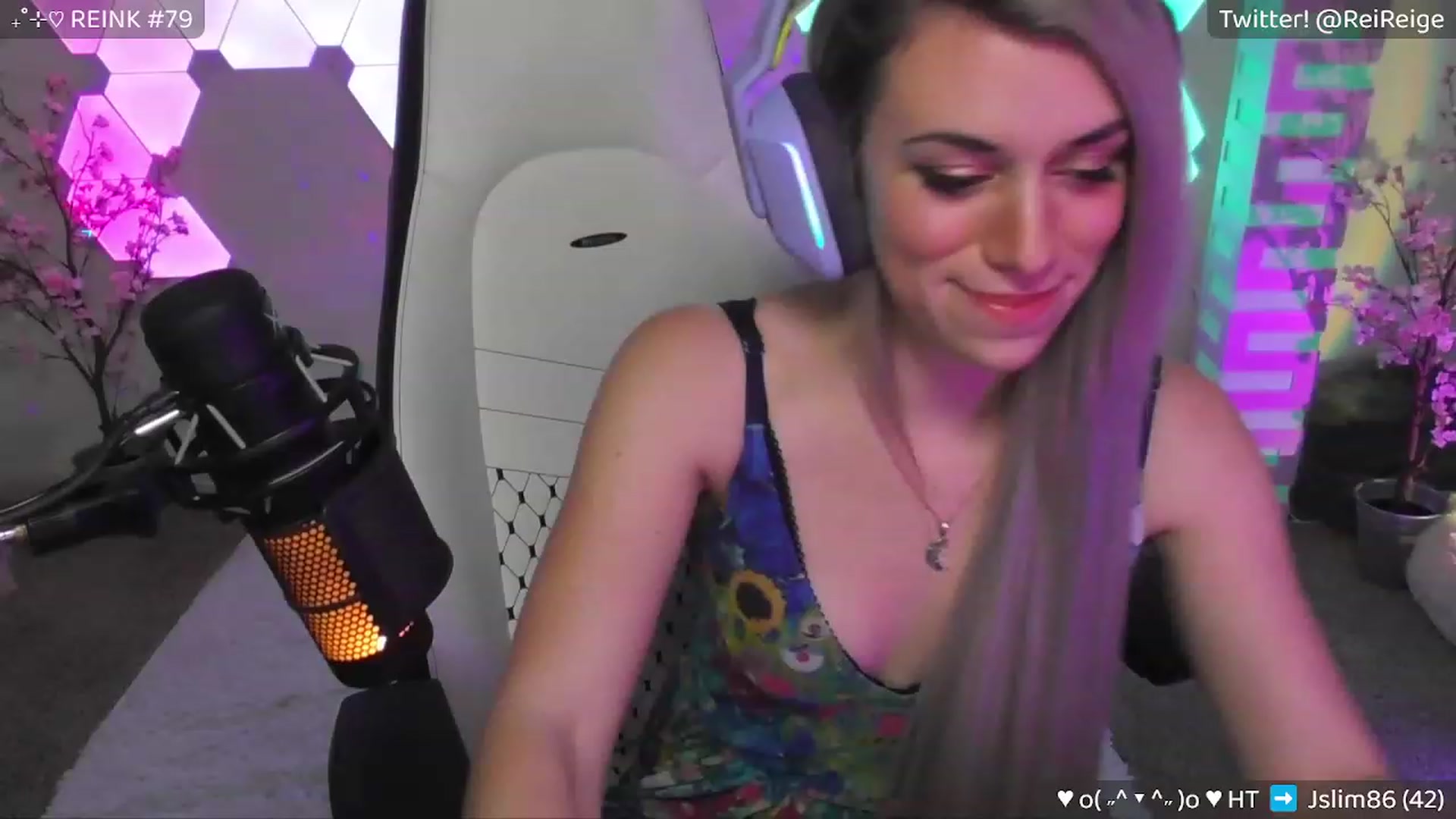 Gallery image thumbnail from Reige's myfreecams stream on, 03/29/2023, 08:49 image 3 of 20
