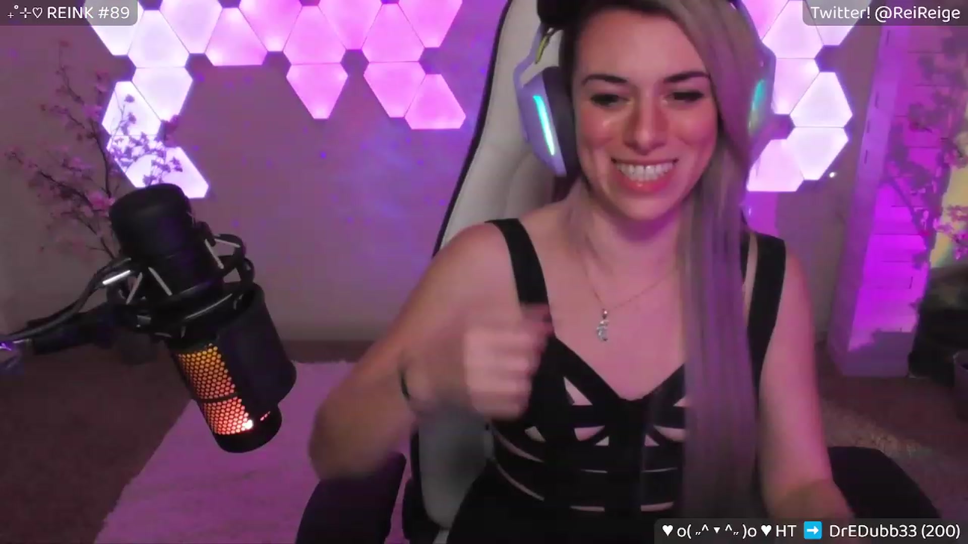 Gallery image thumbnail from Reige's myfreecams stream on, 03/31/2023, 08:32 image 2 of 20