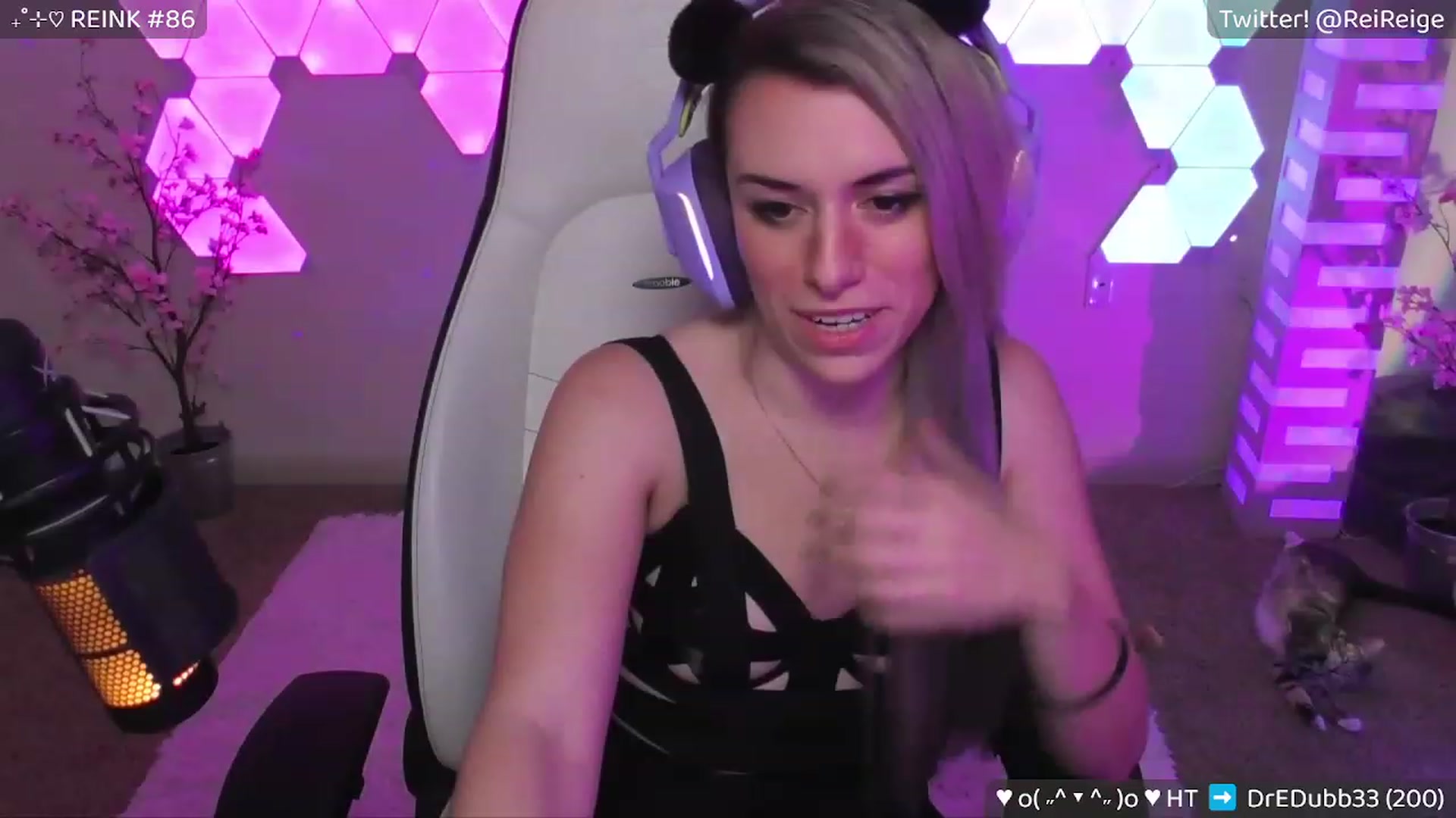 Gallery image thumbnail from Reige's myfreecams stream on, 03/31/2023, 08:32 image 10 of 20