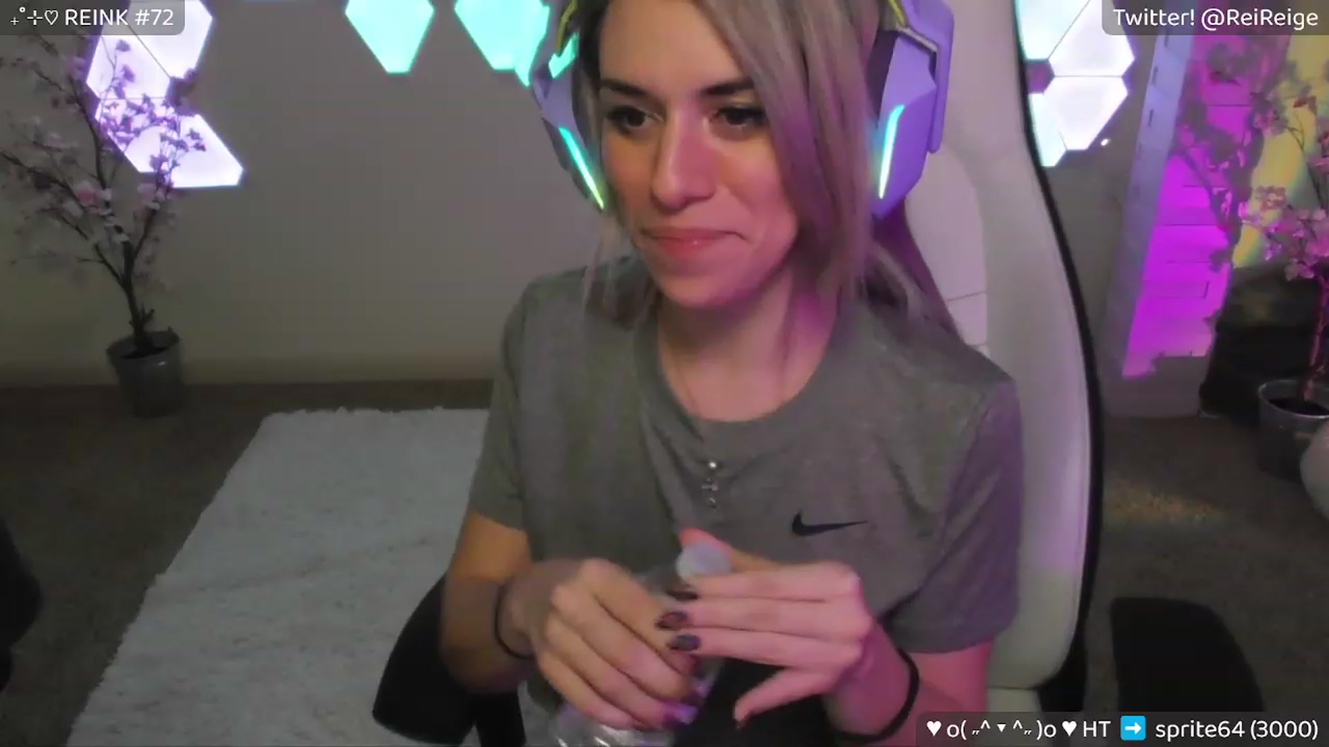 Gallery image thumbnail from Reige's myfreecams stream on, 03/31/2023, 12:19 image 16 of 20