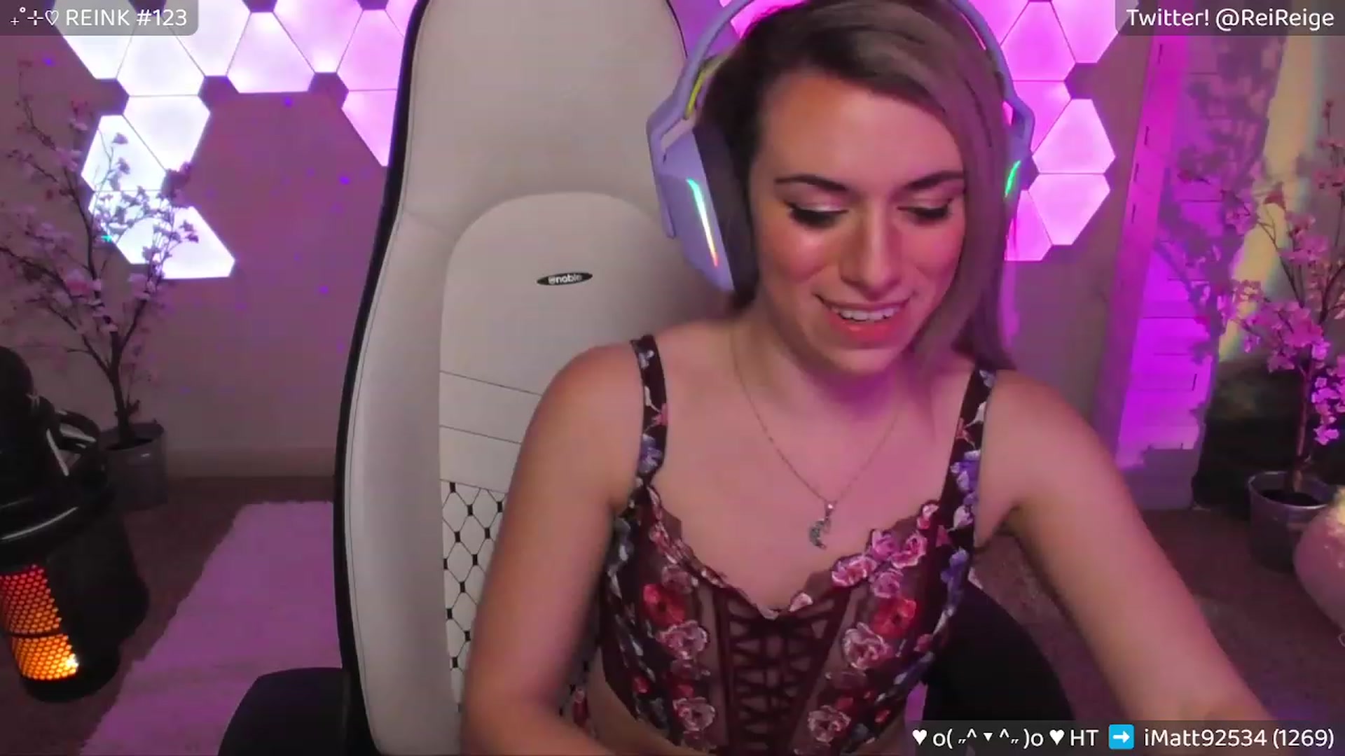 Gallery image thumbnail from Reige's myfreecams stream on, 04/01/2023, 08:55 image 6 of 20