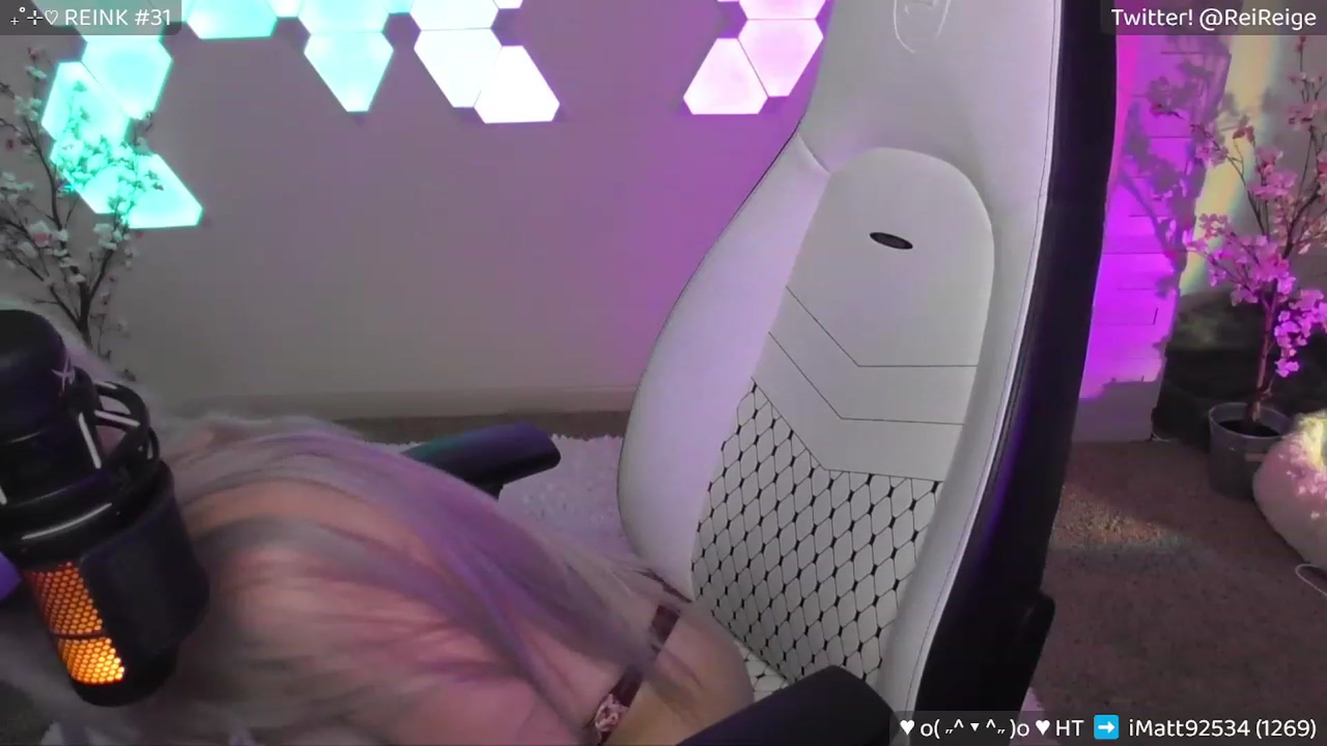 Gallery image thumbnail from Reige's myfreecams stream on, 04/01/2023, 13:00 image 12 of 20