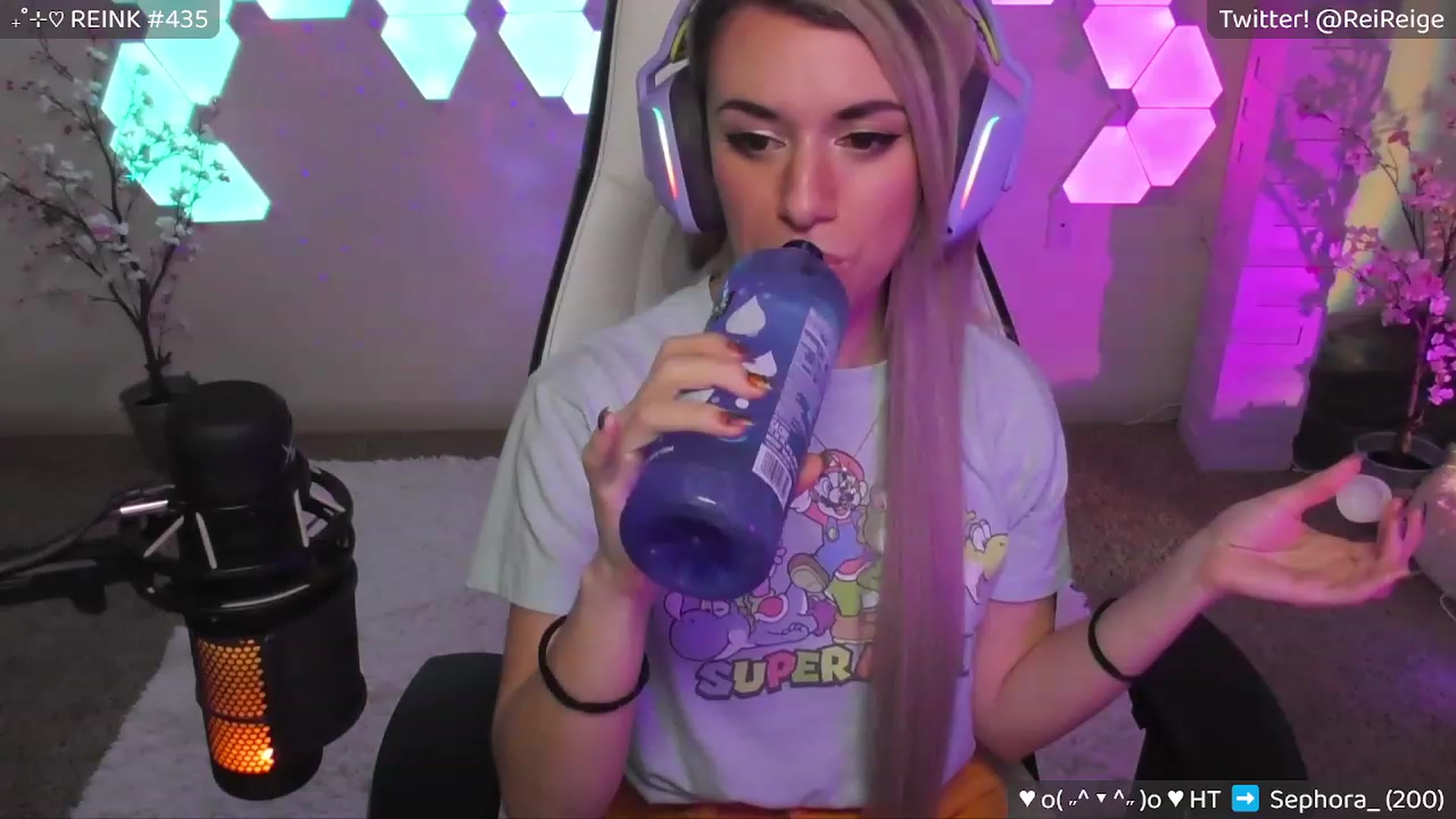 Gallery image thumbnail from Reige's myfreecams stream on, 04/05/2023, 10:28 image 2 of 20