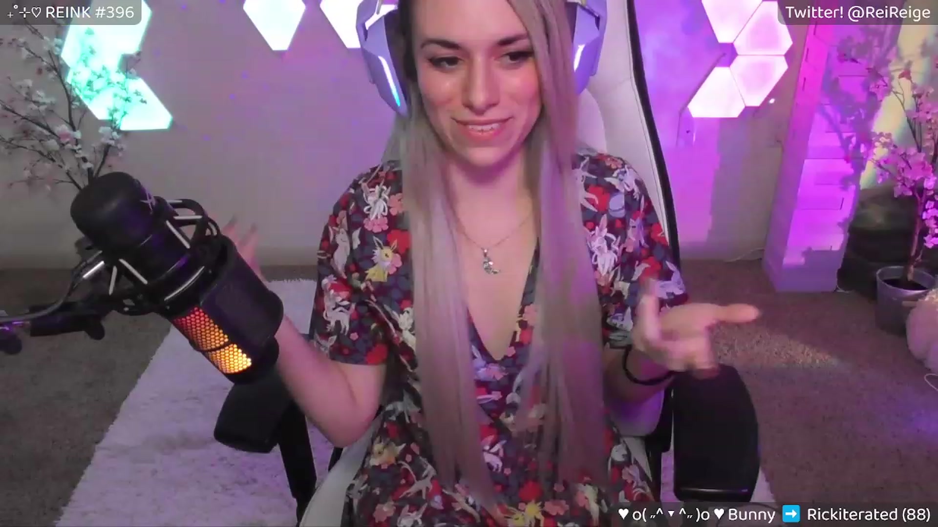 Gallery image thumbnail from Reige's myfreecams stream on, 04/10/2023, 10:10 image 4 of 20