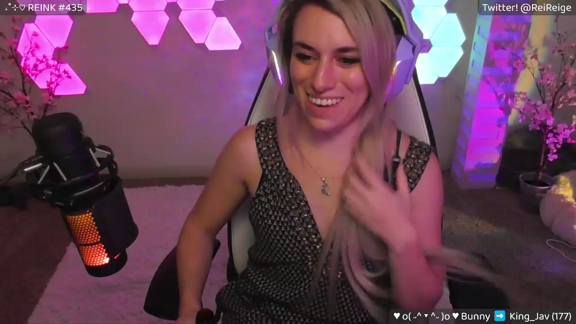 Gallery image thumbnail from Reige's myfreecams stream on, 04/12/2023, 08:32 image 14 of 20