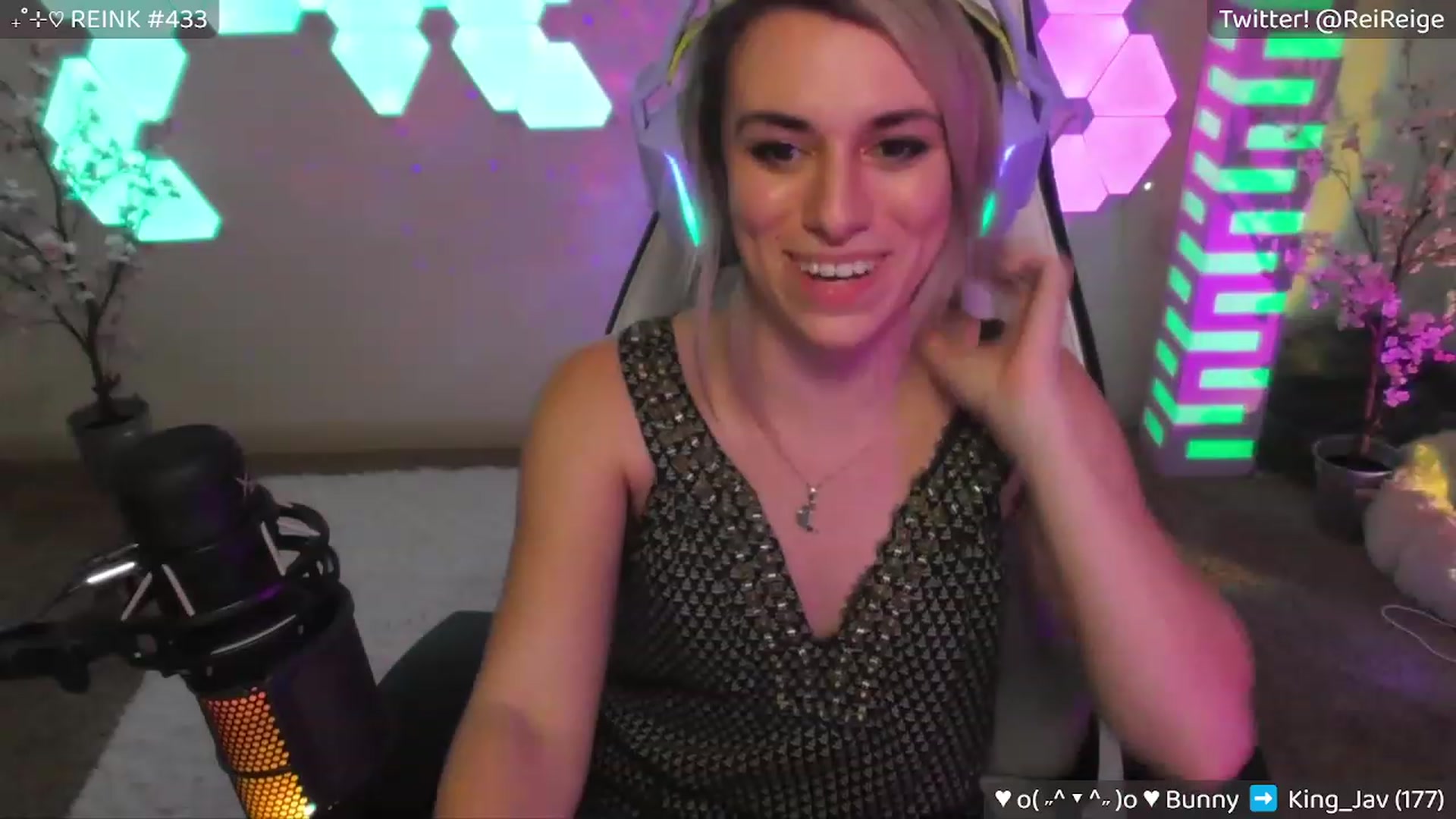 Gallery image thumbnail from Reige's myfreecams stream on, 04/12/2023, 08:32 image 18 of 20
