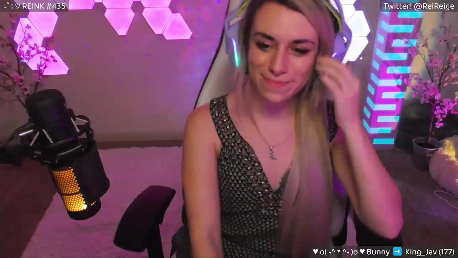 Gallery image thumbnail from Reige's myfreecams stream on, 04/12/2023, 08:32 image 13 of 20