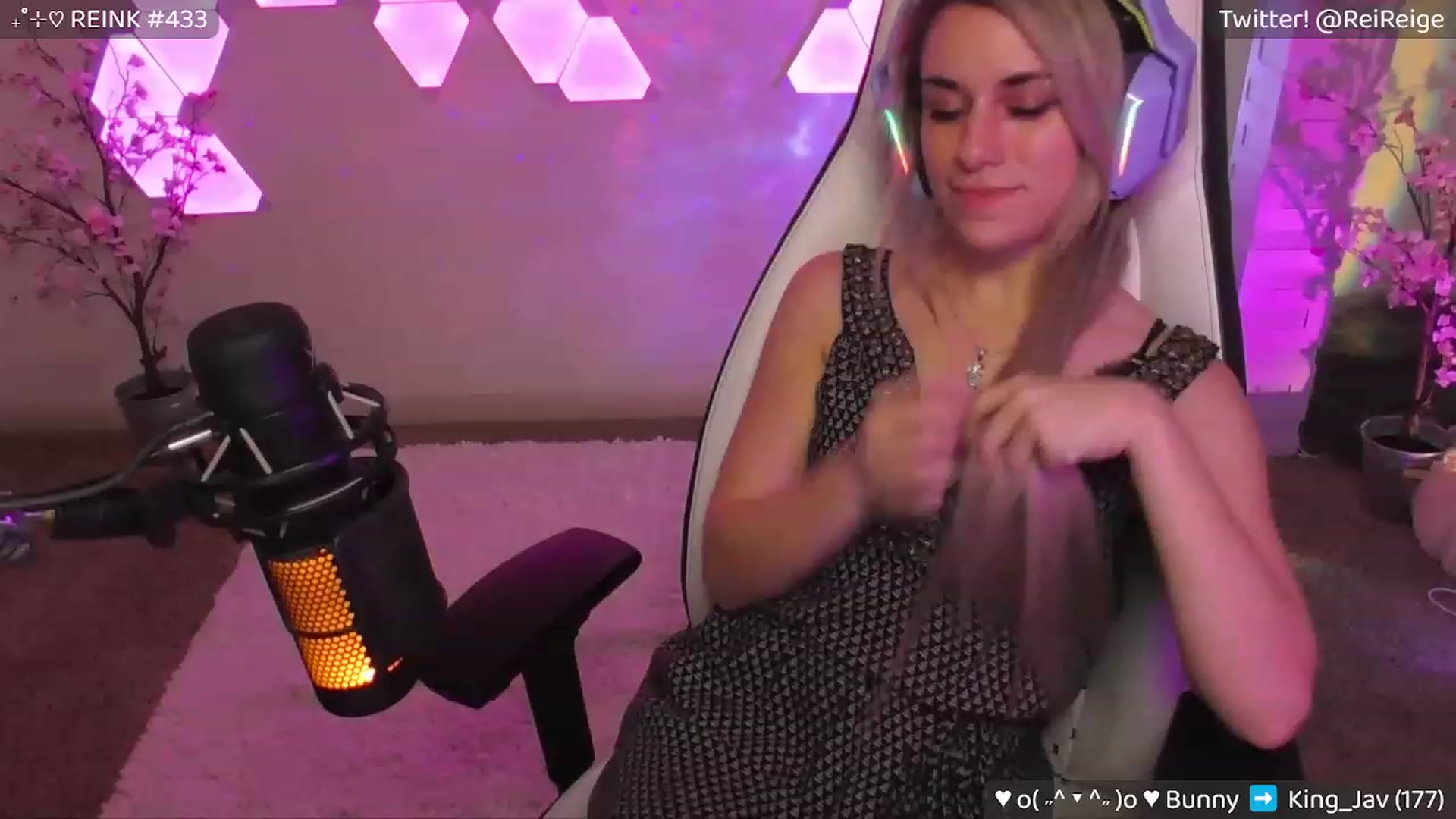 Gallery image thumbnail from Reige's myfreecams stream on, 04/12/2023, 08:32 image 20 of 20