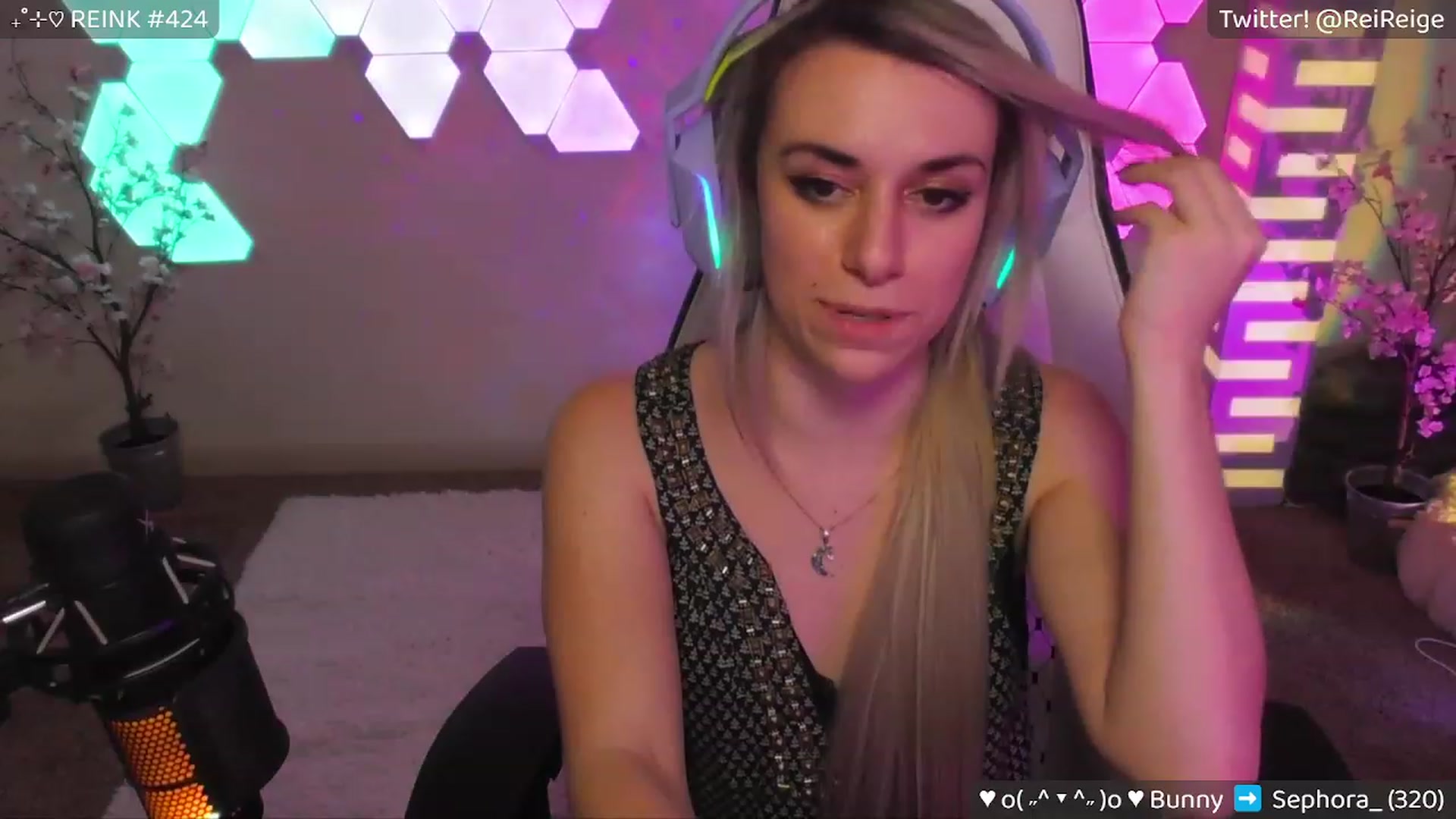 Gallery image thumbnail from Reige's myfreecams stream on, 04/12/2023, 10:14 image 5 of 20