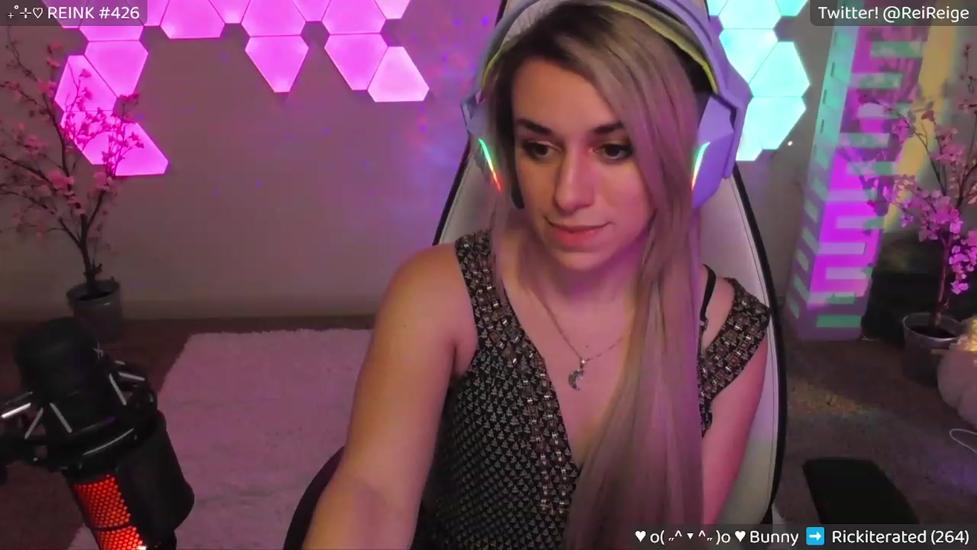 Gallery image thumbnail from Reige's myfreecams stream on, 04/12/2023, 10:14 image 4 of 20