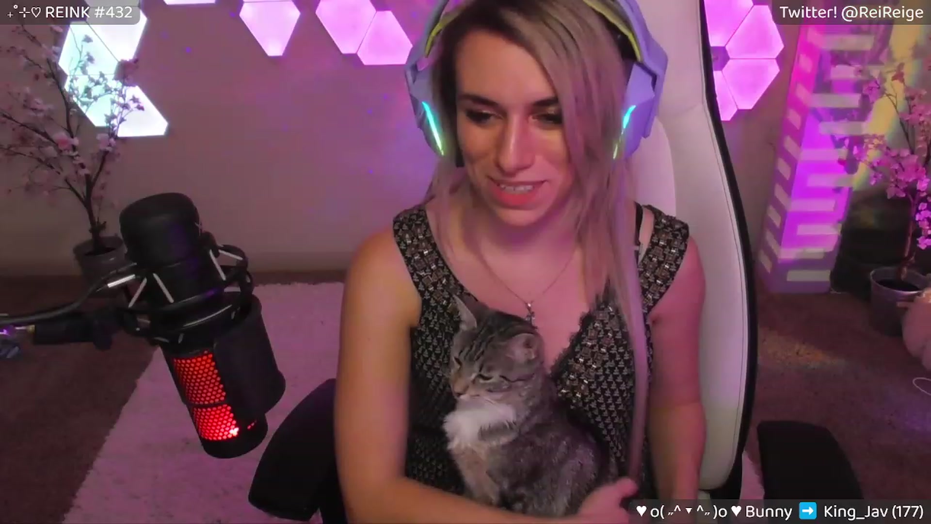 Gallery image thumbnail from Reige's myfreecams stream on, 04/12/2023, 10:14 image 2 of 20