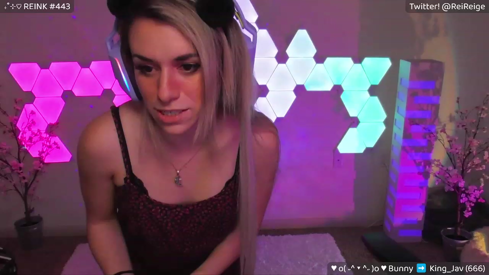 Gallery image thumbnail from Reige's myfreecams stream on, 04/13/2023, 07:52 image 6 of 20