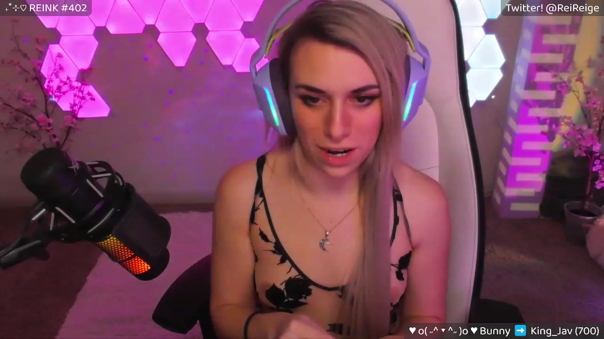 Gallery image thumbnail from Reige's myfreecams stream on, 04/14/2023, 08:13 image 19 of 20