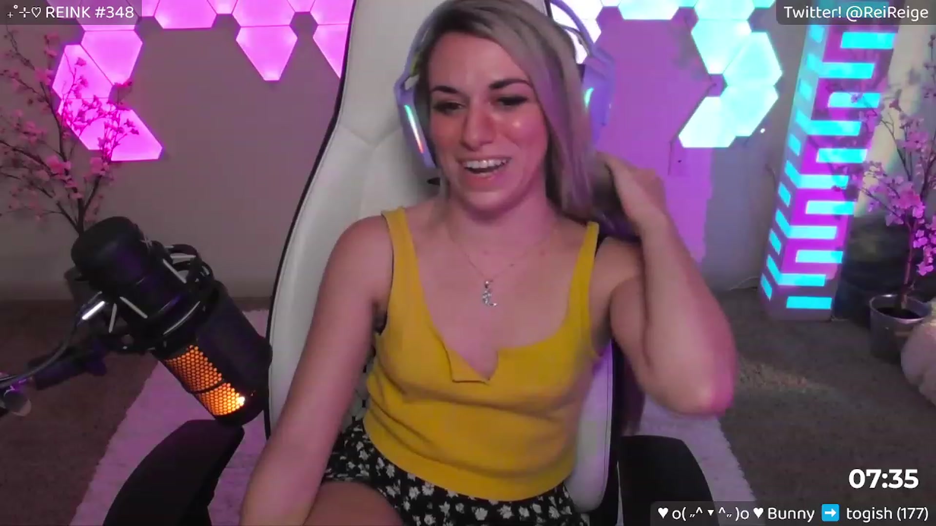 Gallery image thumbnail from Reige's myfreecams stream on, 04/16/2023, 08:20 image 9 of 20