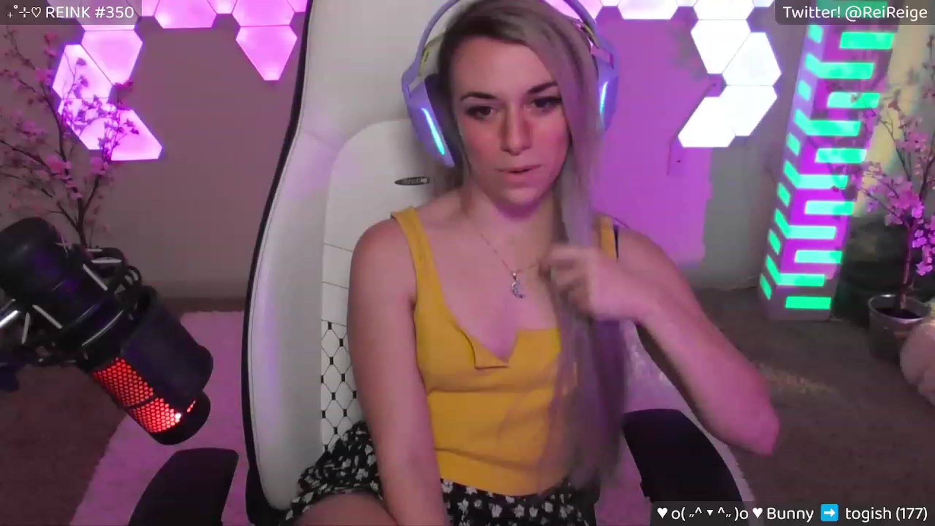 Gallery image thumbnail from Reige's myfreecams stream on, 04/16/2023, 08:20 image 7 of 20