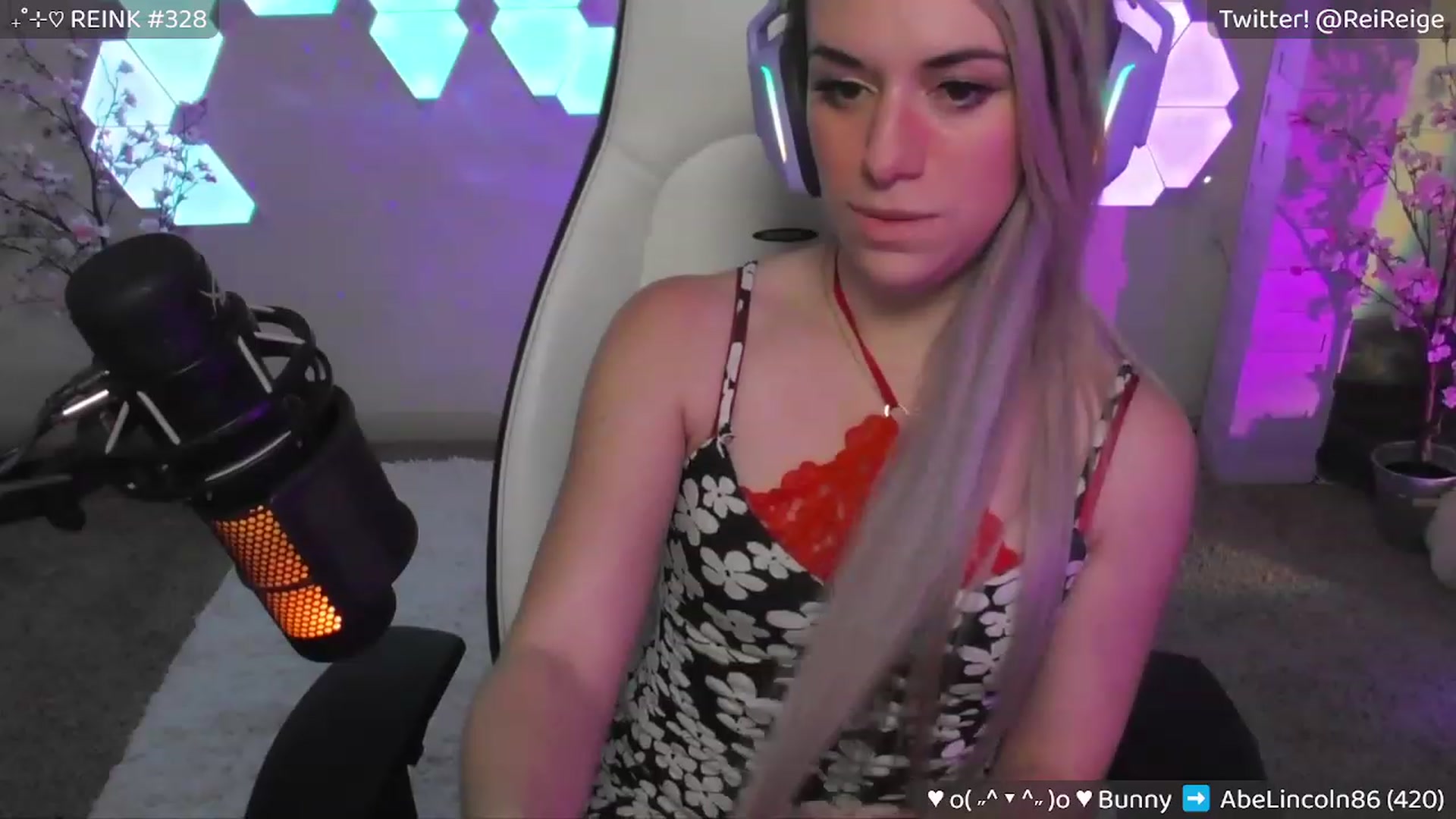 Gallery image thumbnail from Reige's myfreecams stream on, 04/20/2023, 07:15 image 15 of 20