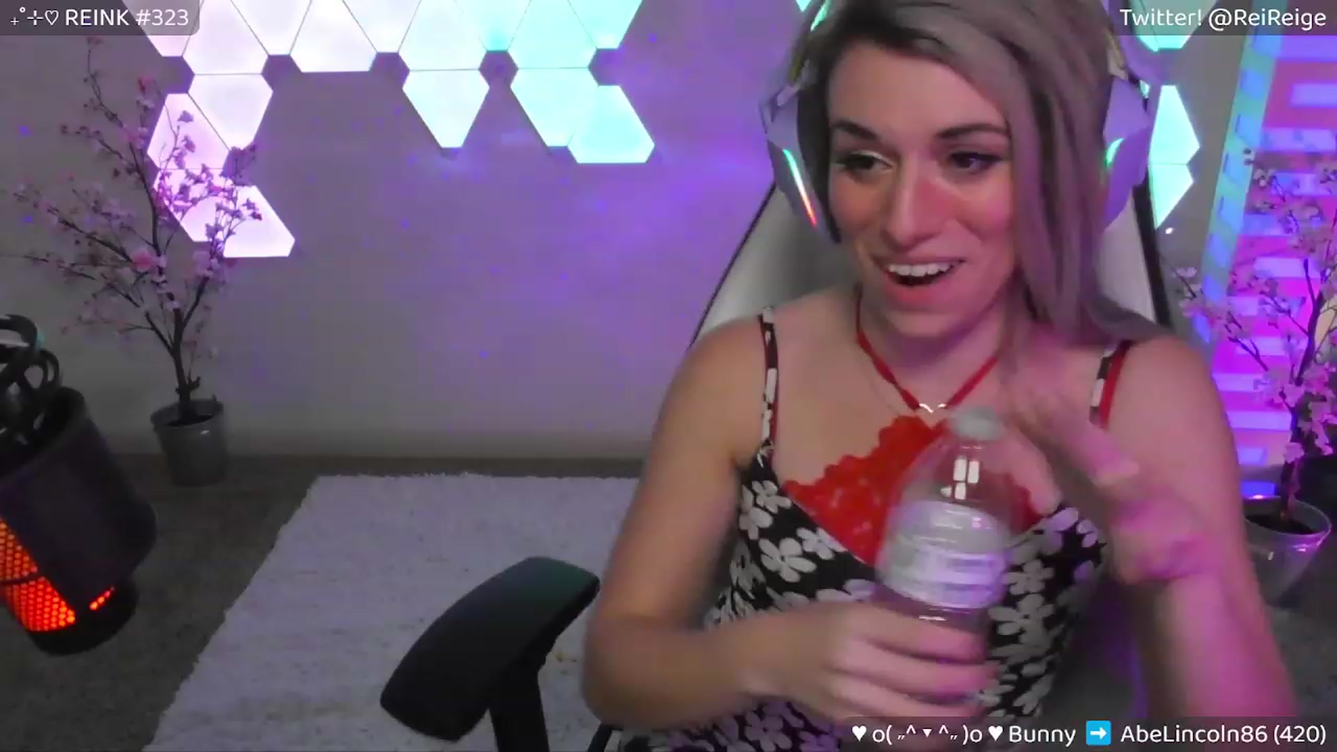 Gallery image thumbnail from Reige's myfreecams stream on, 04/20/2023, 07:48 image 12 of 20