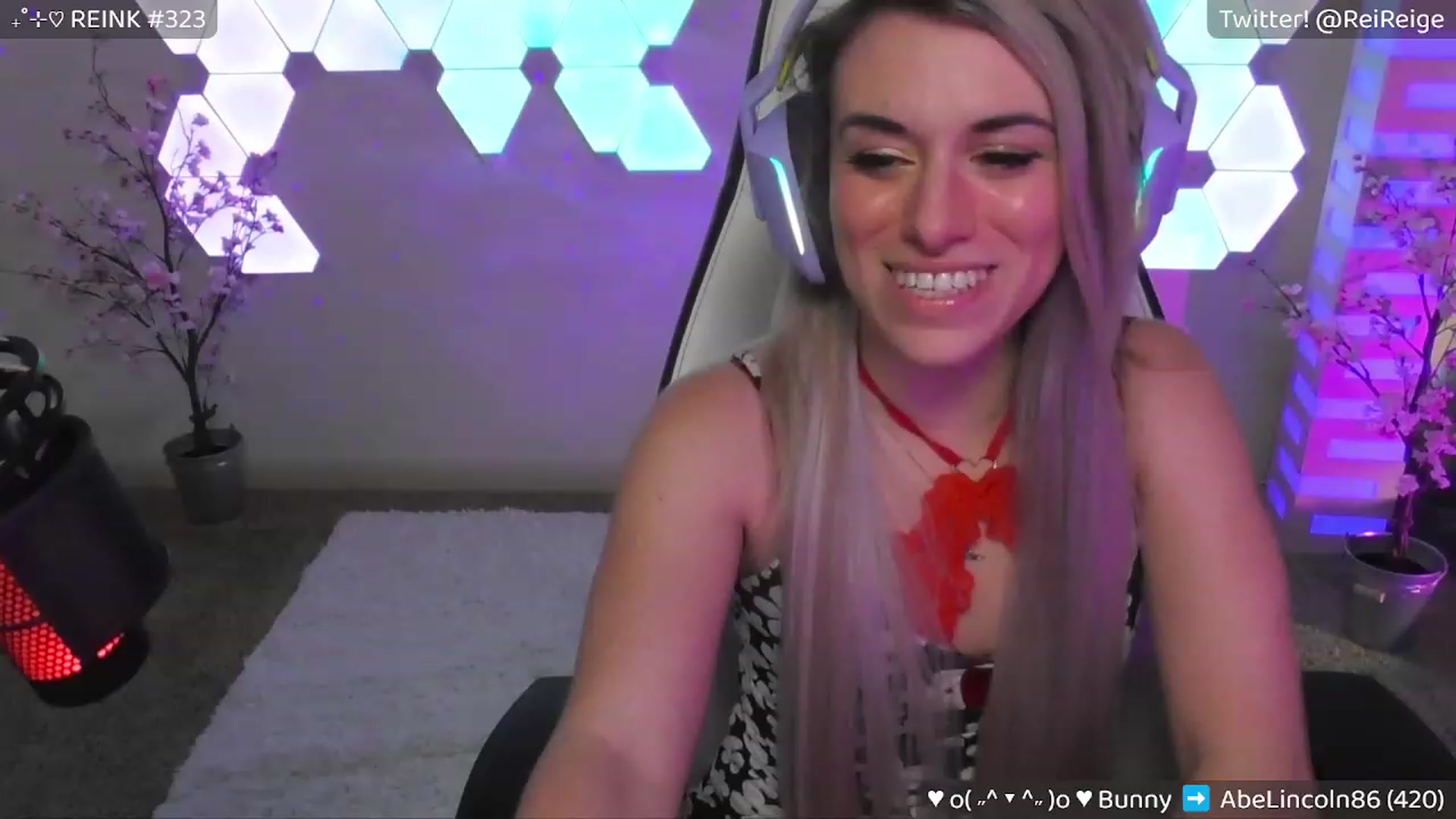 Gallery image thumbnail from Reige's myfreecams stream on, 04/20/2023, 07:48 image 18 of 20