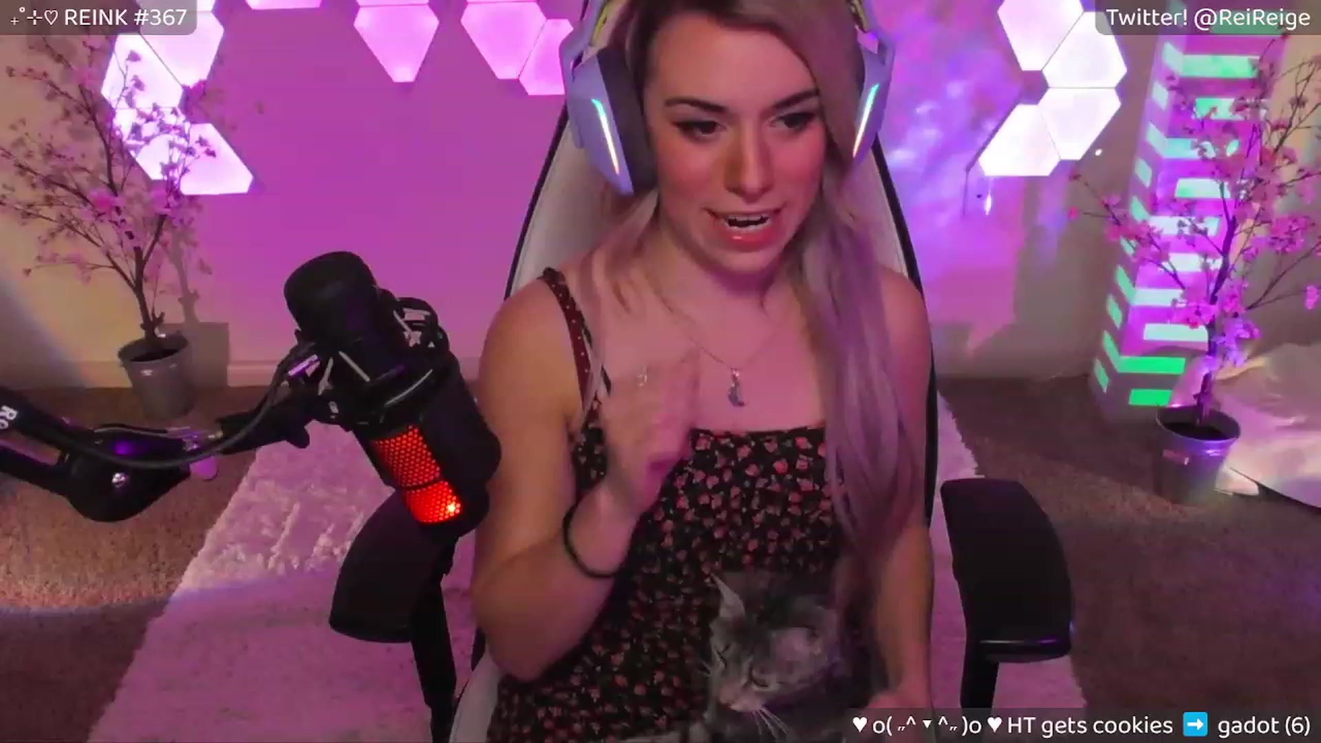 Gallery image thumbnail from Reige's myfreecams stream on, 04/26/2023, 09:09 image 1 of 20