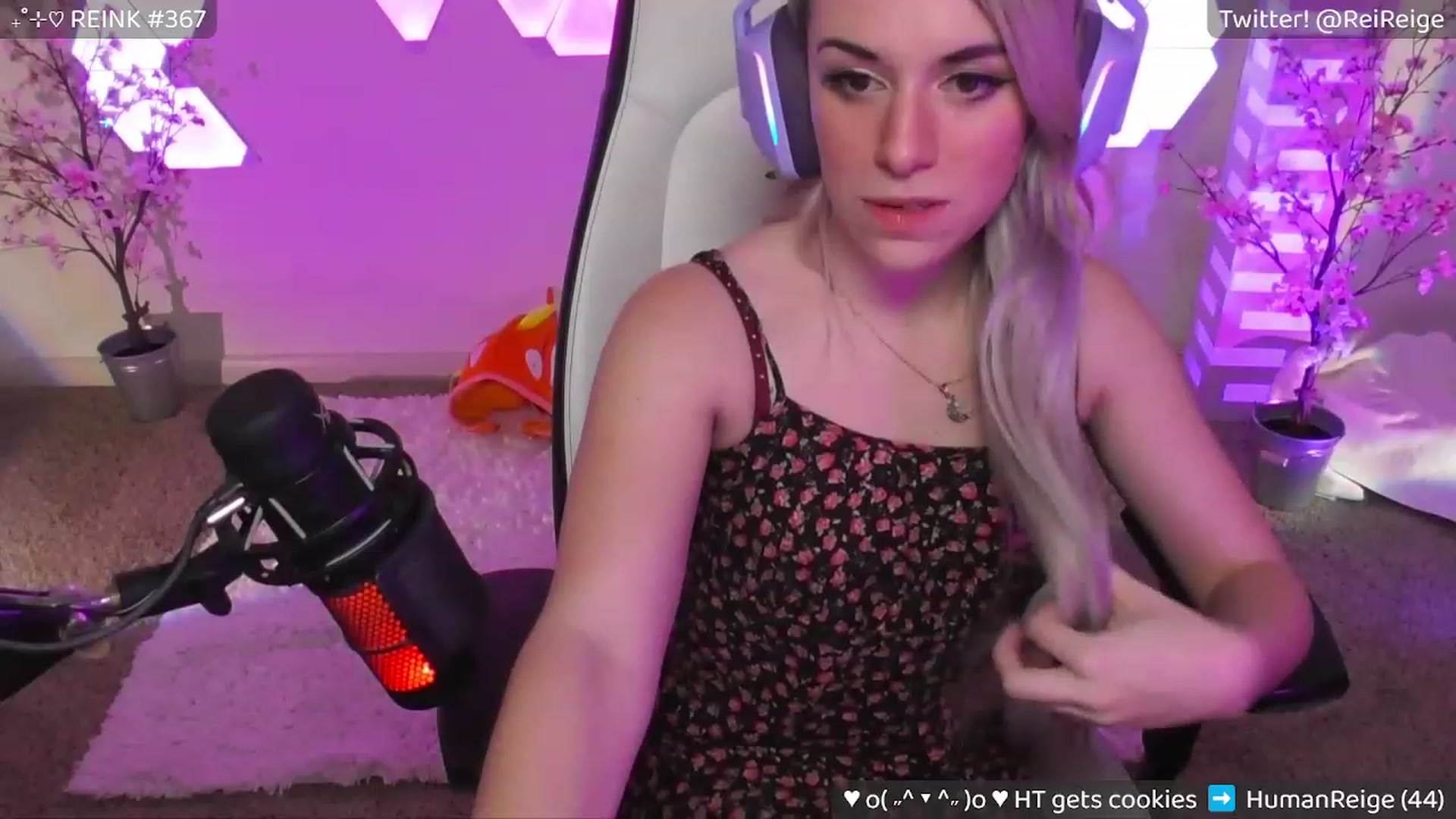 Gallery image thumbnail from Reige's myfreecams stream on, 04/26/2023, 09:09 image 10 of 20