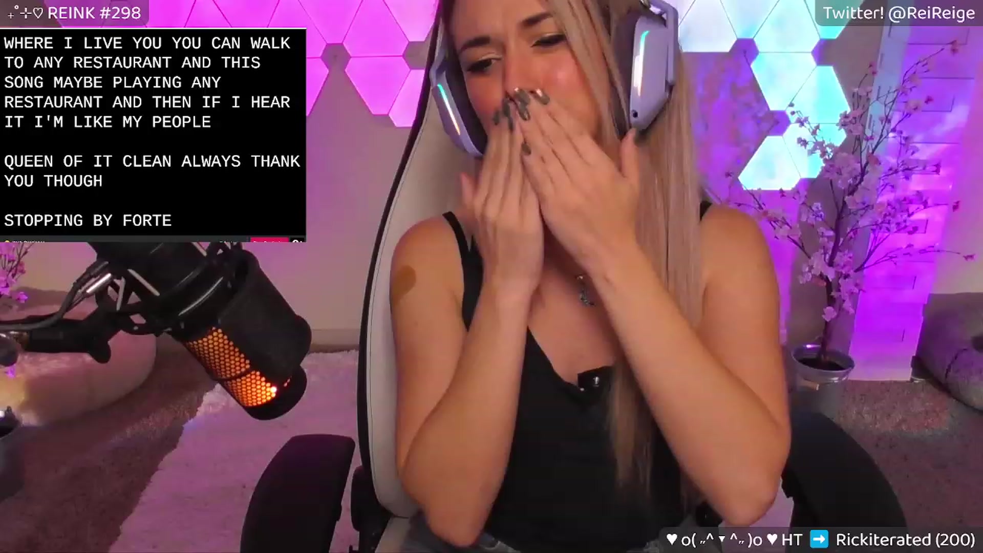 Gallery image thumbnail from Reige's myfreecams stream on, 06/11/2023, 08:39 image 3 of 20